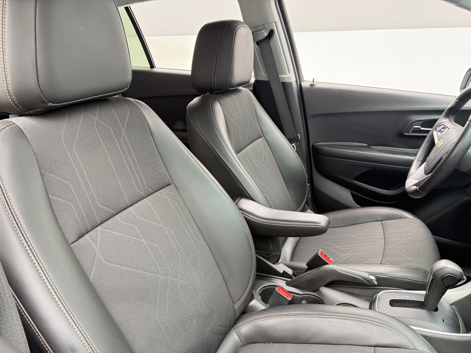 Thumbnail: 2022 Chevrolet Trax - 2