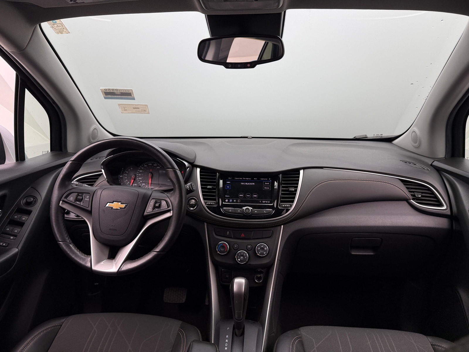 Thumbnail: 2022 Chevrolet Trax - 3