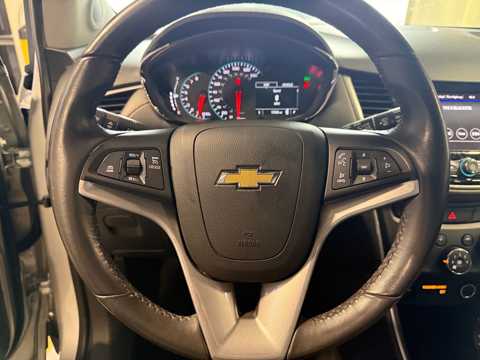 Thumbnail: 2022 Chevrolet Trax - 5