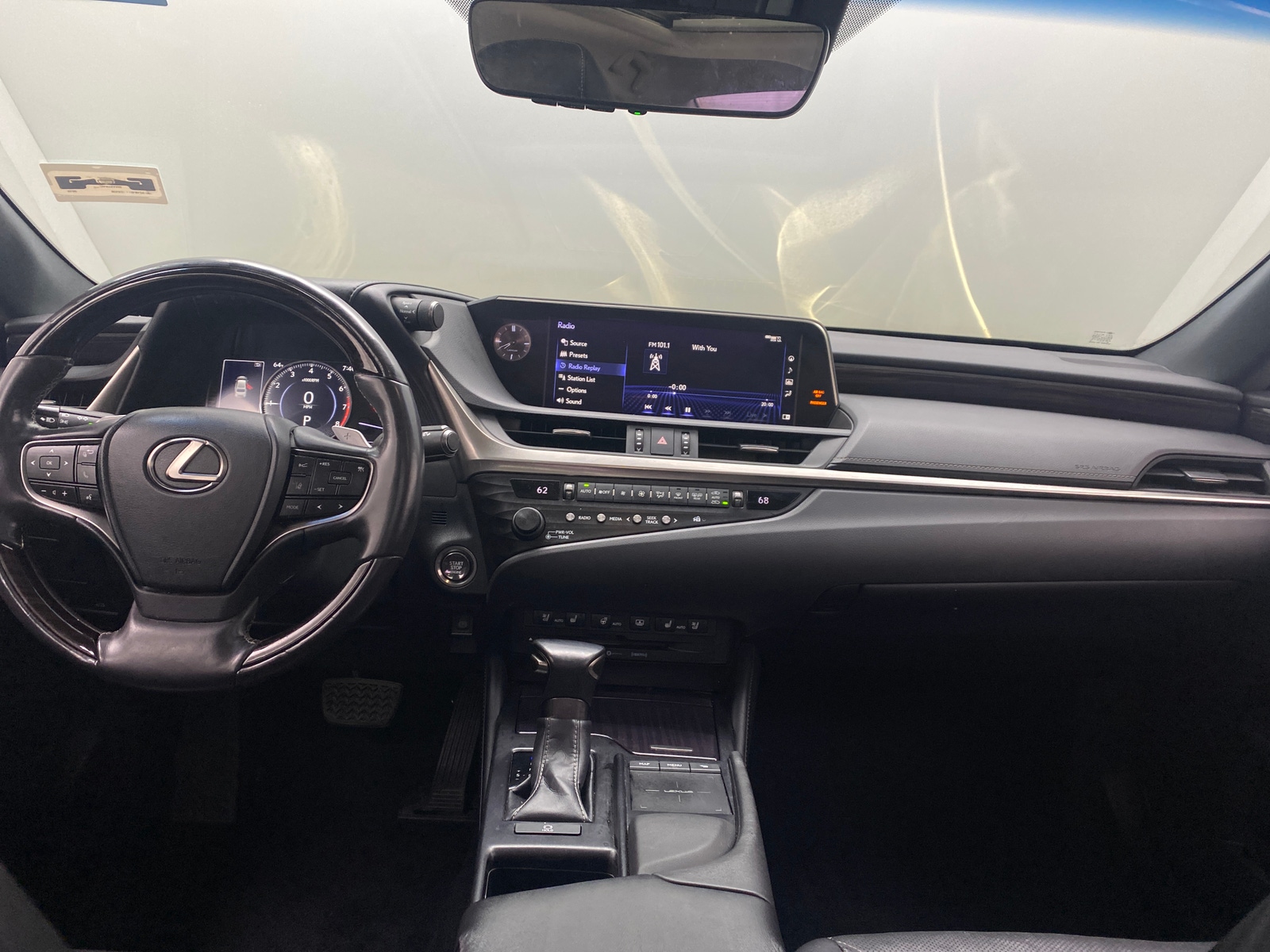 Thumbnail: 2019 Lexus ES - 2