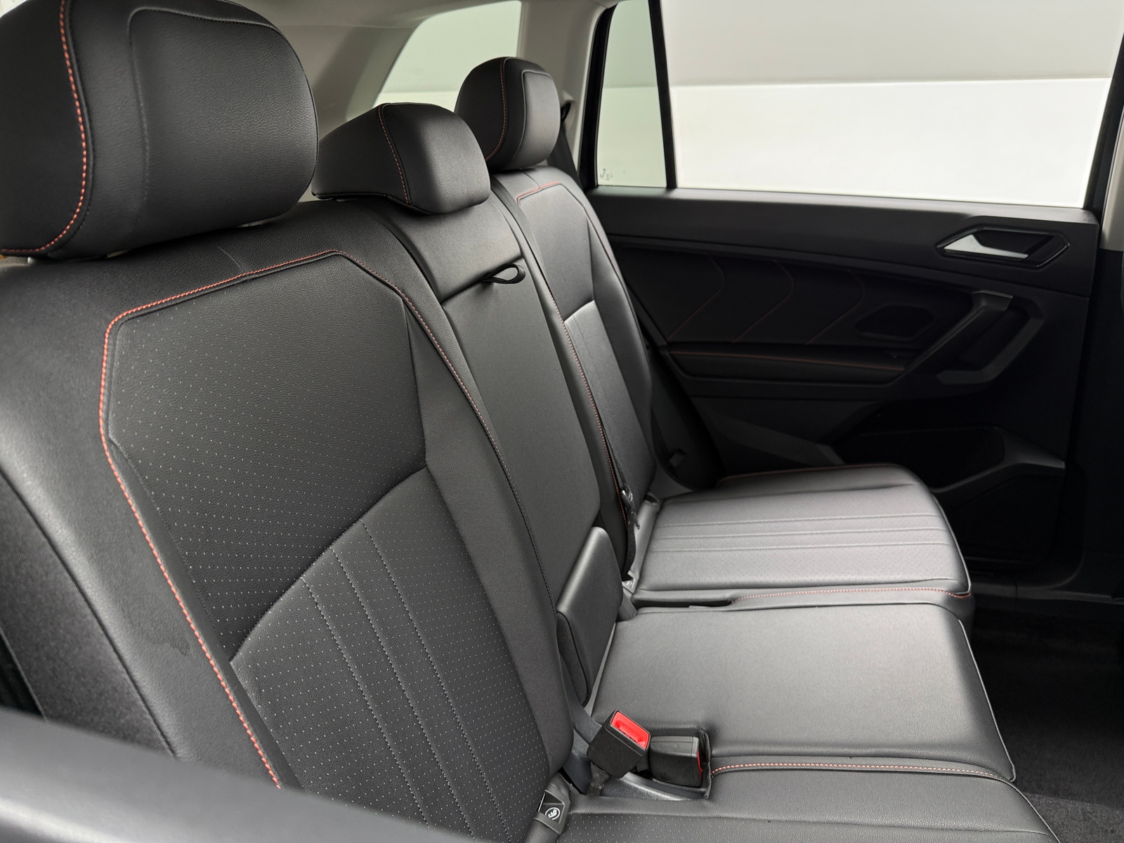 Thumbnail: 2024 Volkswagen Tiguan - 5