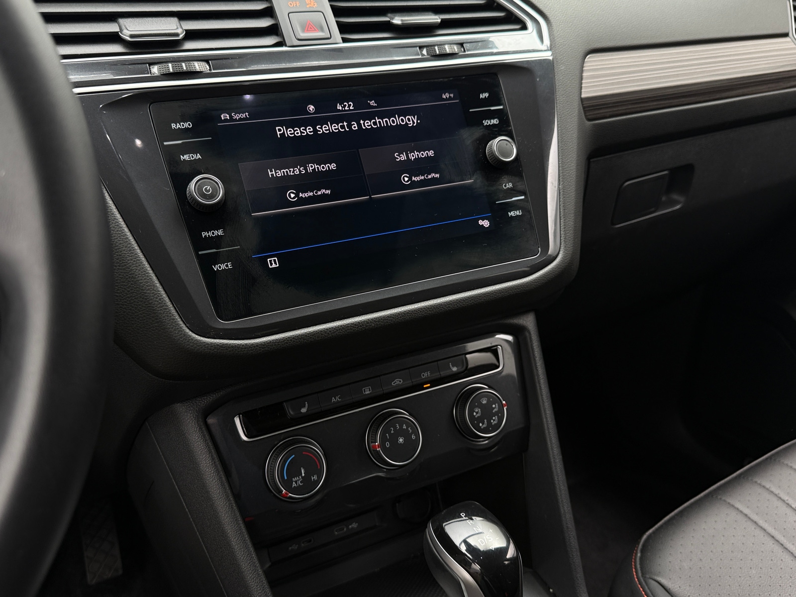 Thumbnail: 2024 Volkswagen Tiguan - 3