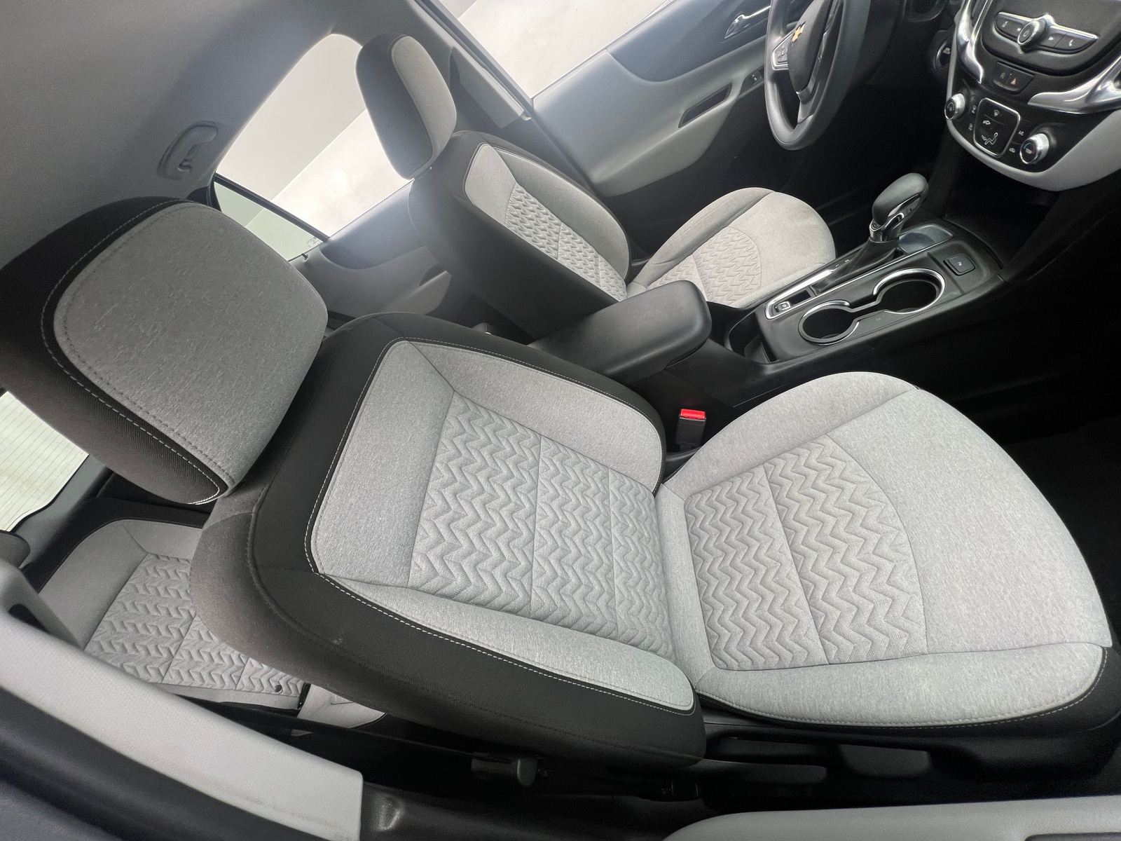 Thumbnail: 2022 Chevrolet Equinox - 2