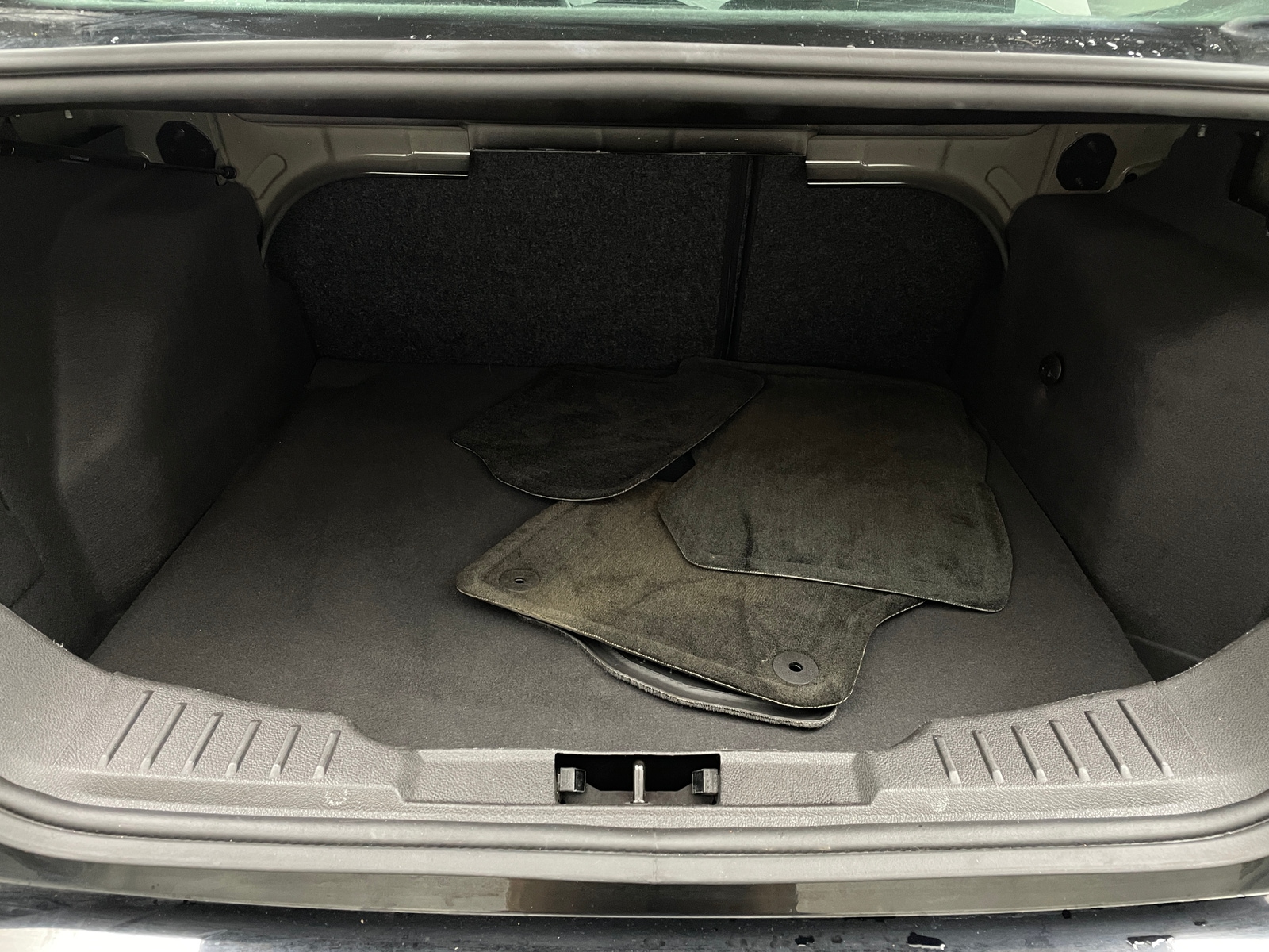 Thumbnail: 2018 Ford Focus - 7