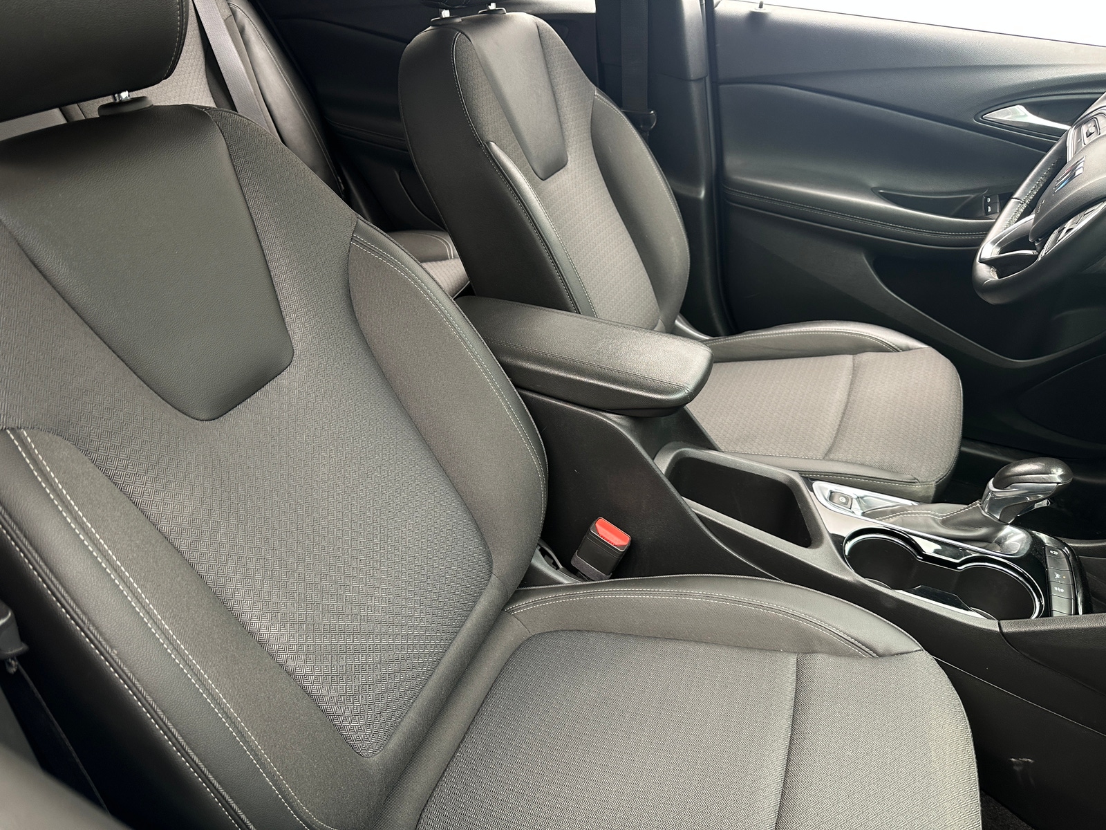 Thumbnail: 2024 Buick Encore GX - 2