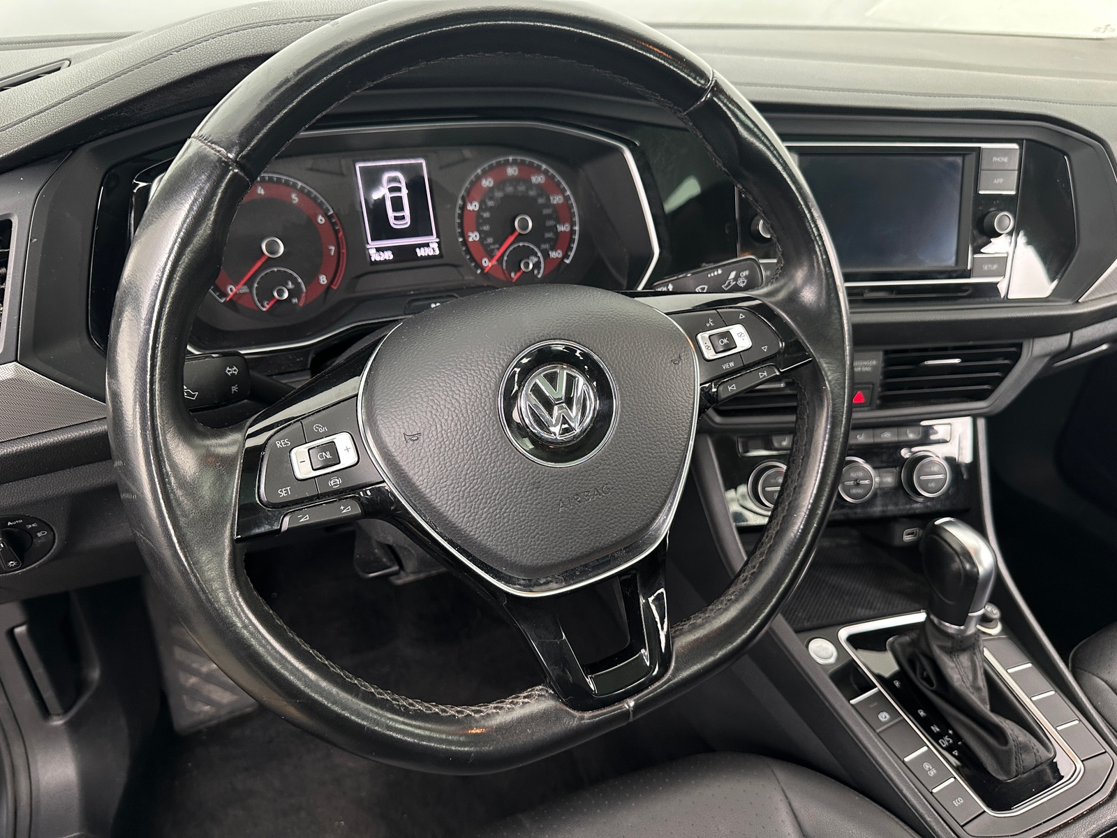 Thumbnail: 2019 Volkswagen Jetta - 4