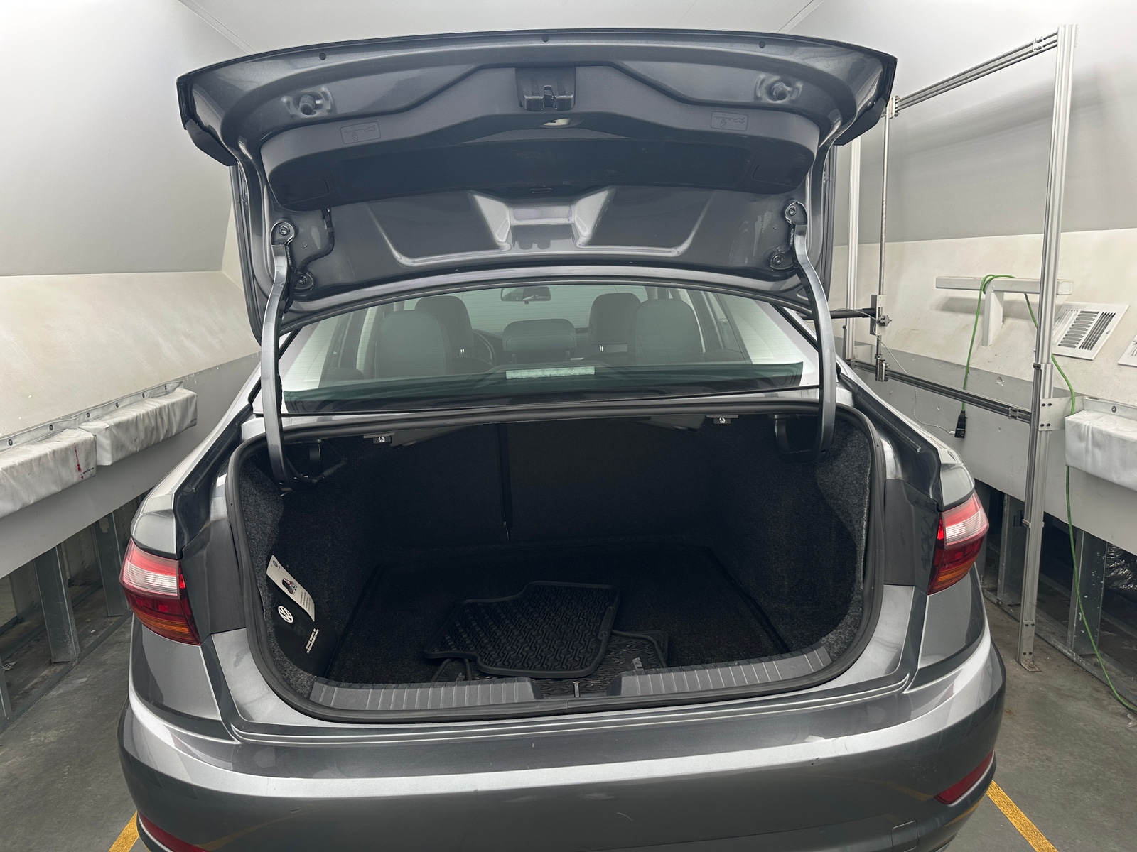 Thumbnail: 2019 Volkswagen Jetta - 6