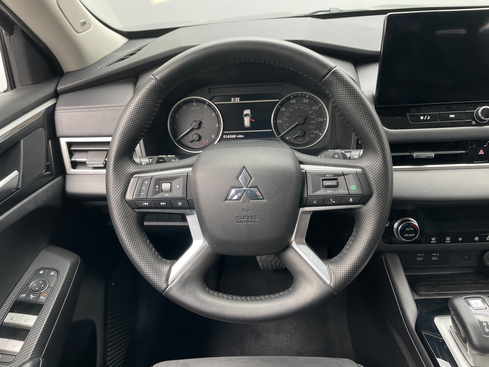 Thumbnail: 2025 Mitsubishi Outlander - 4