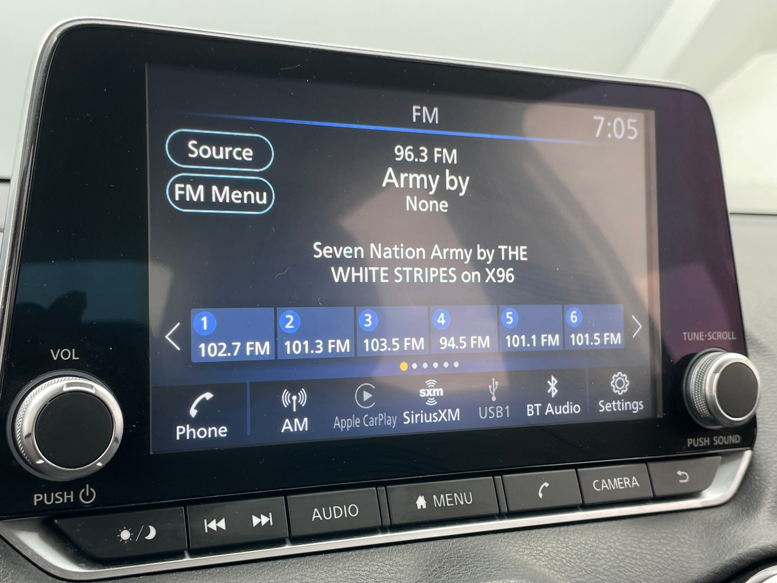 Thumbnail: 2022 Nissan Sentra - 4