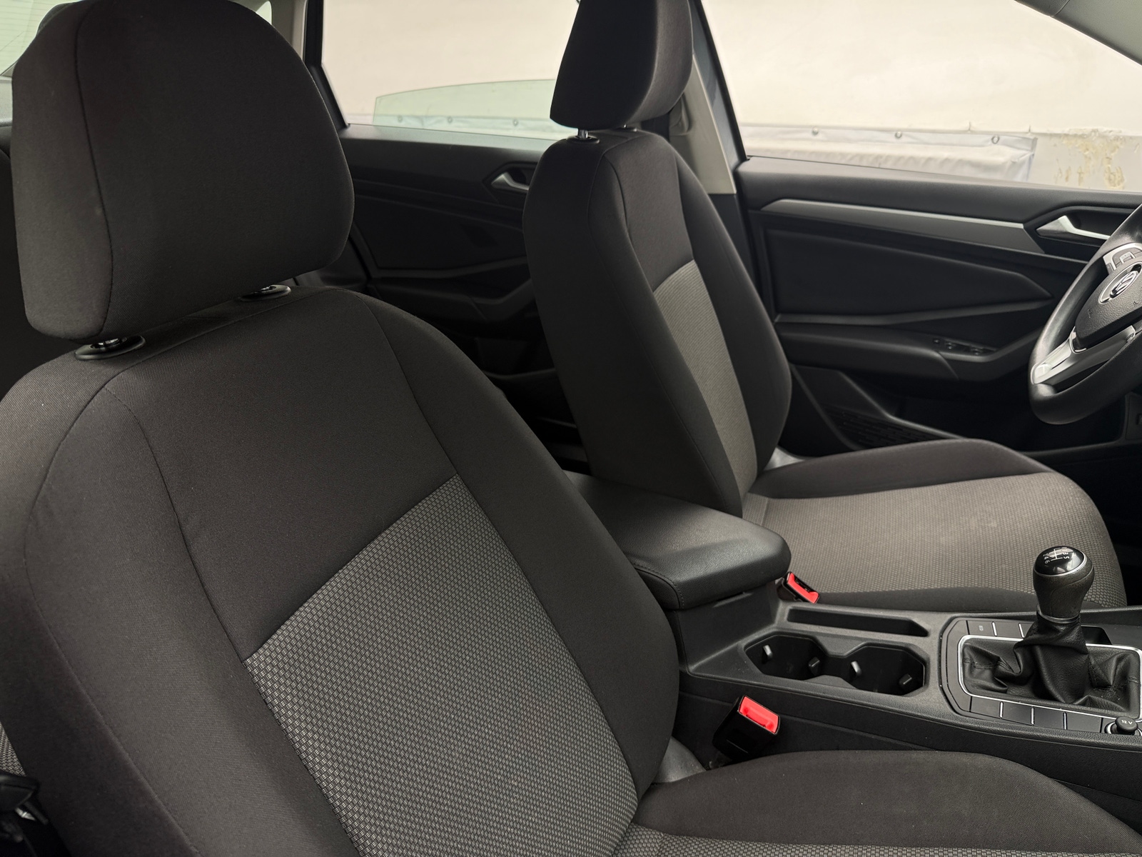 Thumbnail: 2019 Volkswagen Jetta - 2