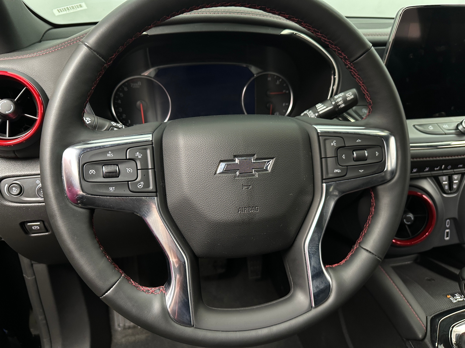 Thumbnail: 2025 Chevrolet Blazer - 4