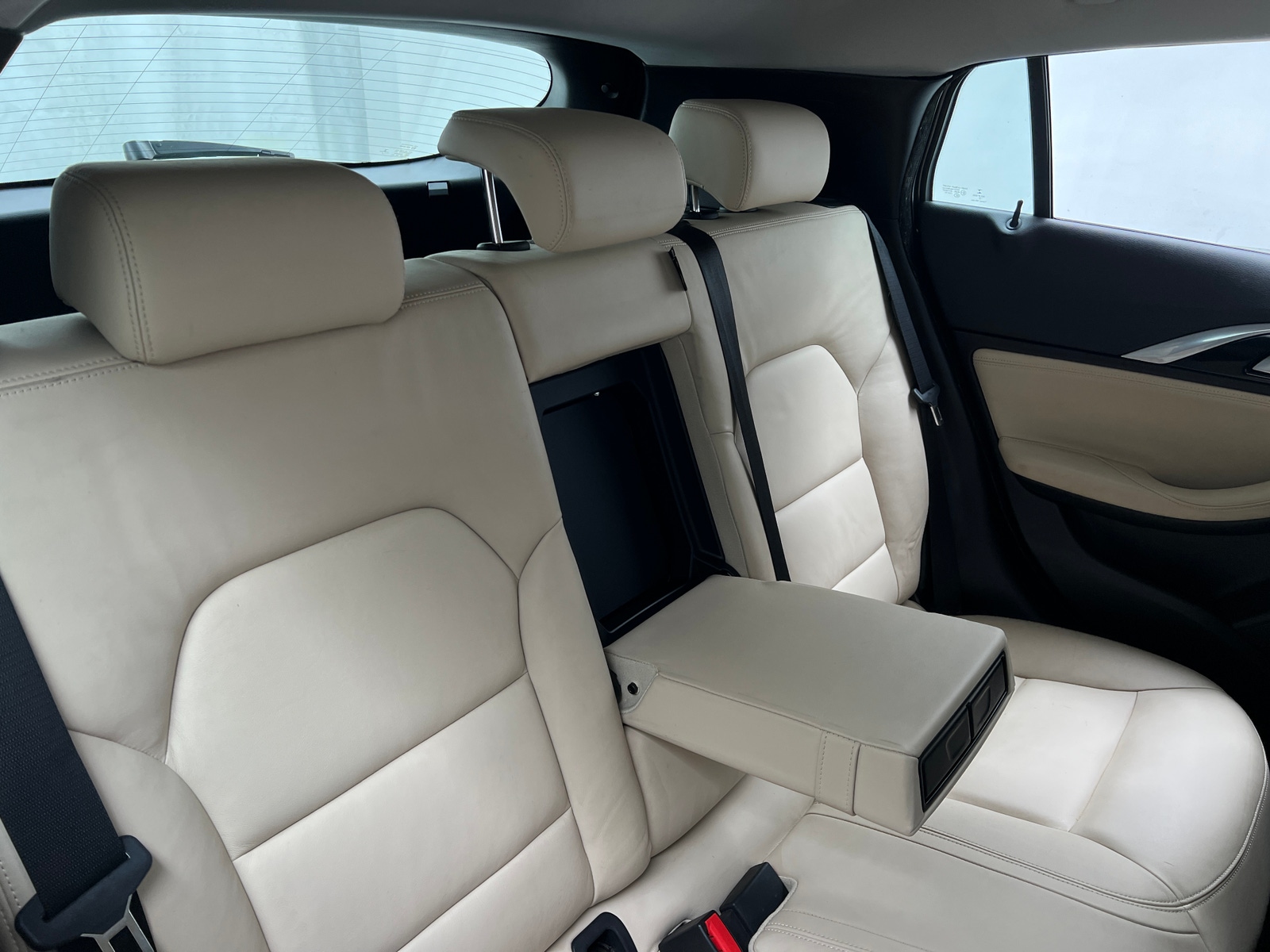 Thumbnail: 2017 INFINITI QX30 - 5