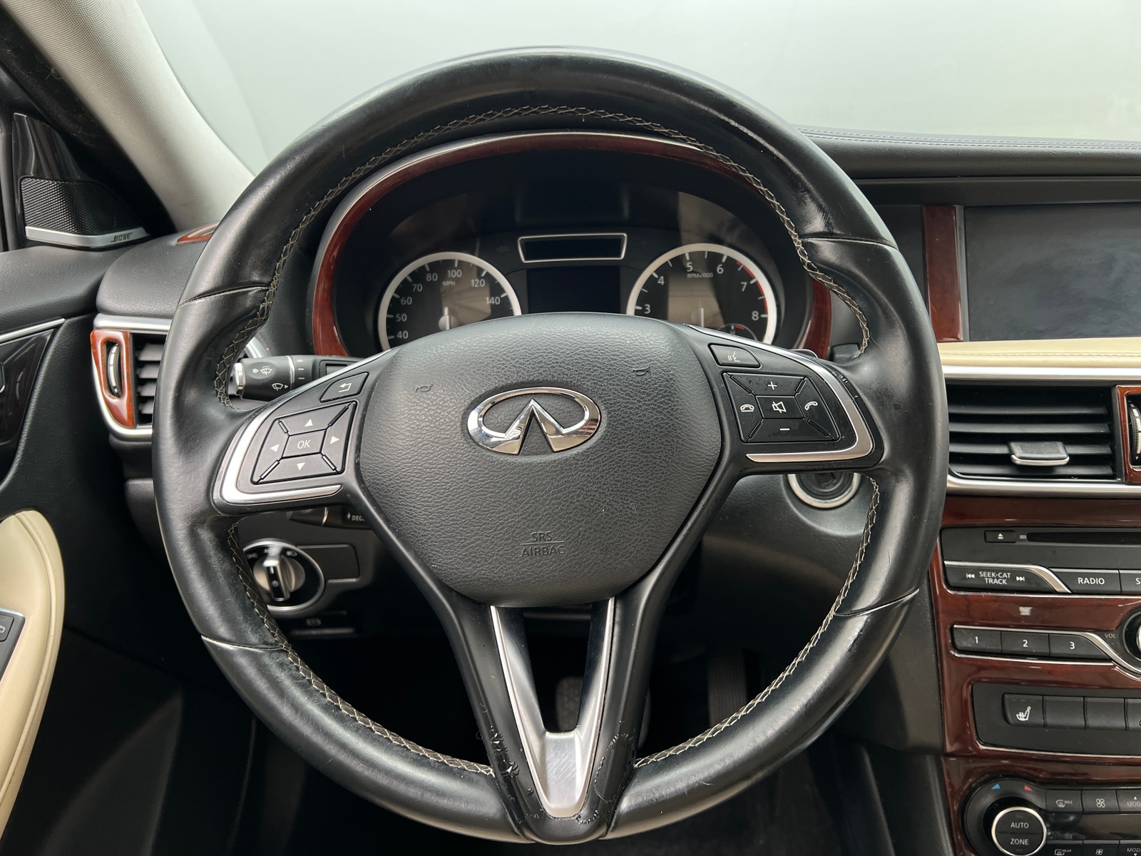 Thumbnail: 2017 INFINITI QX30 - 4