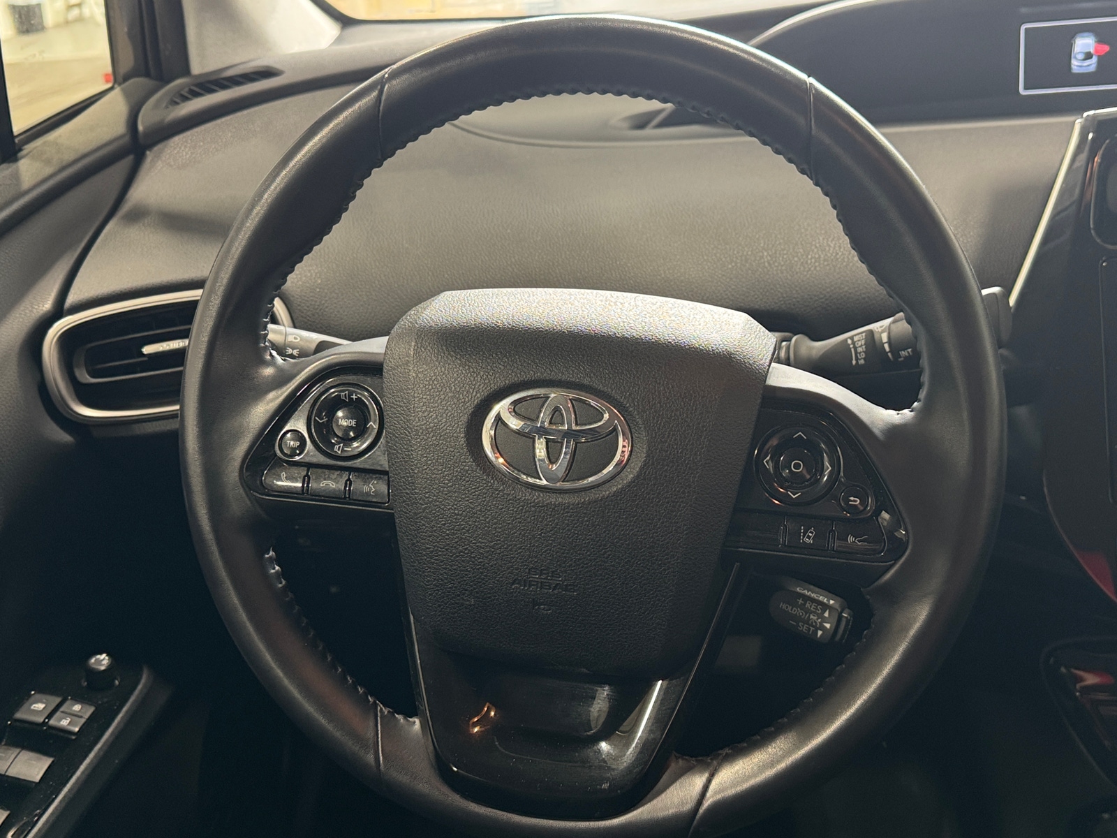 Thumbnail: 2020 Toyota Prius Prime - 5