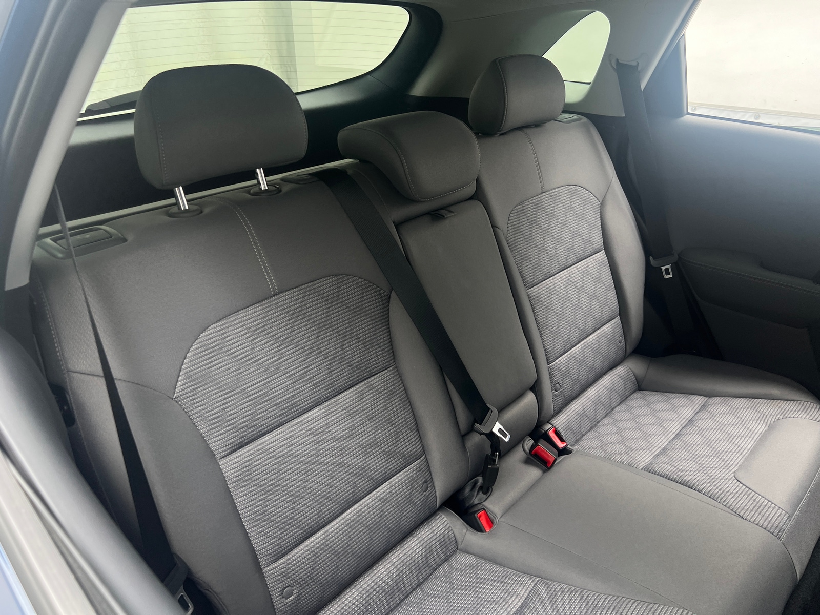 Thumbnail: 2020 Kia Niro - 6