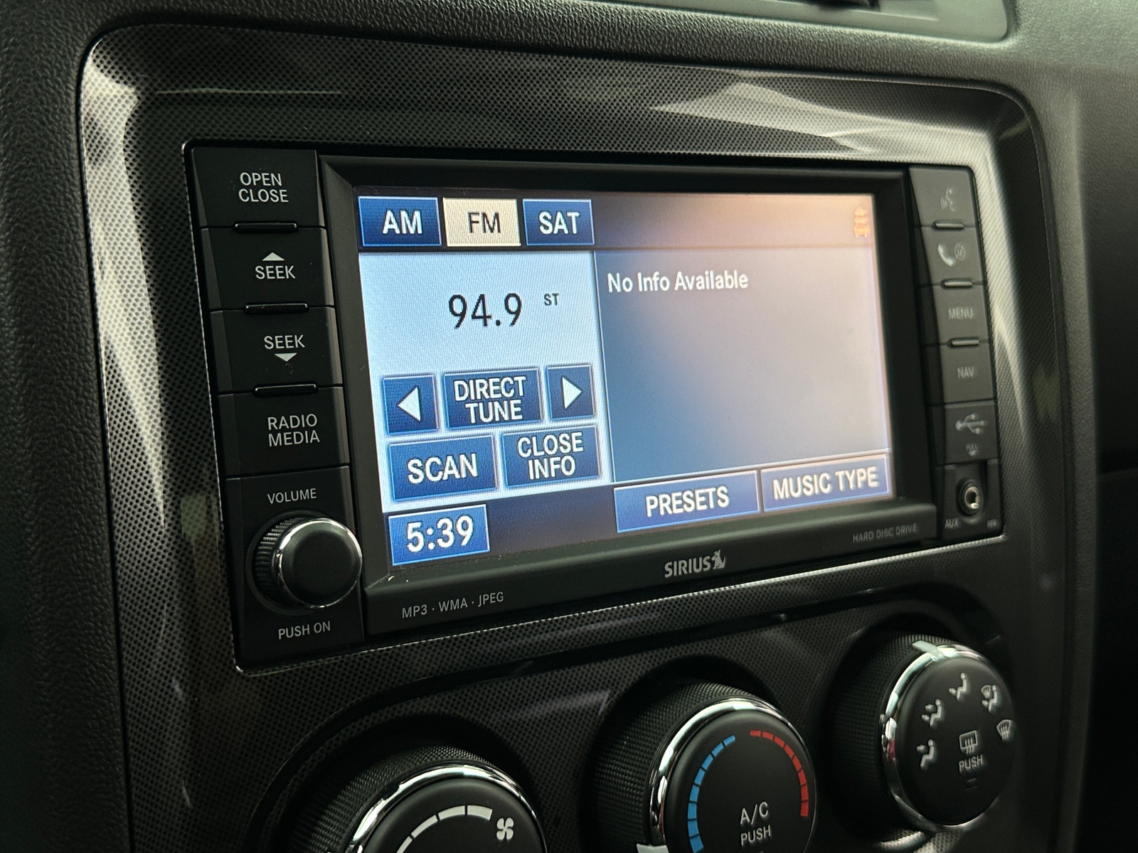 Thumbnail: 2010 Dodge Challenger - 2