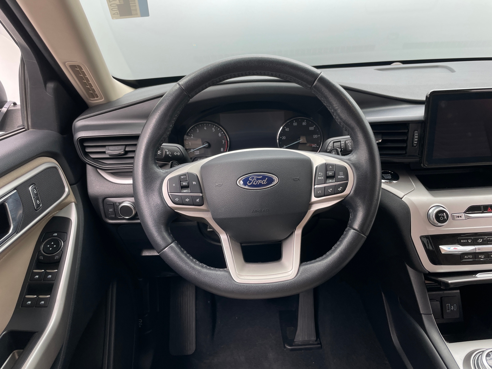 Thumbnail: 2020 Ford Explorer - 5