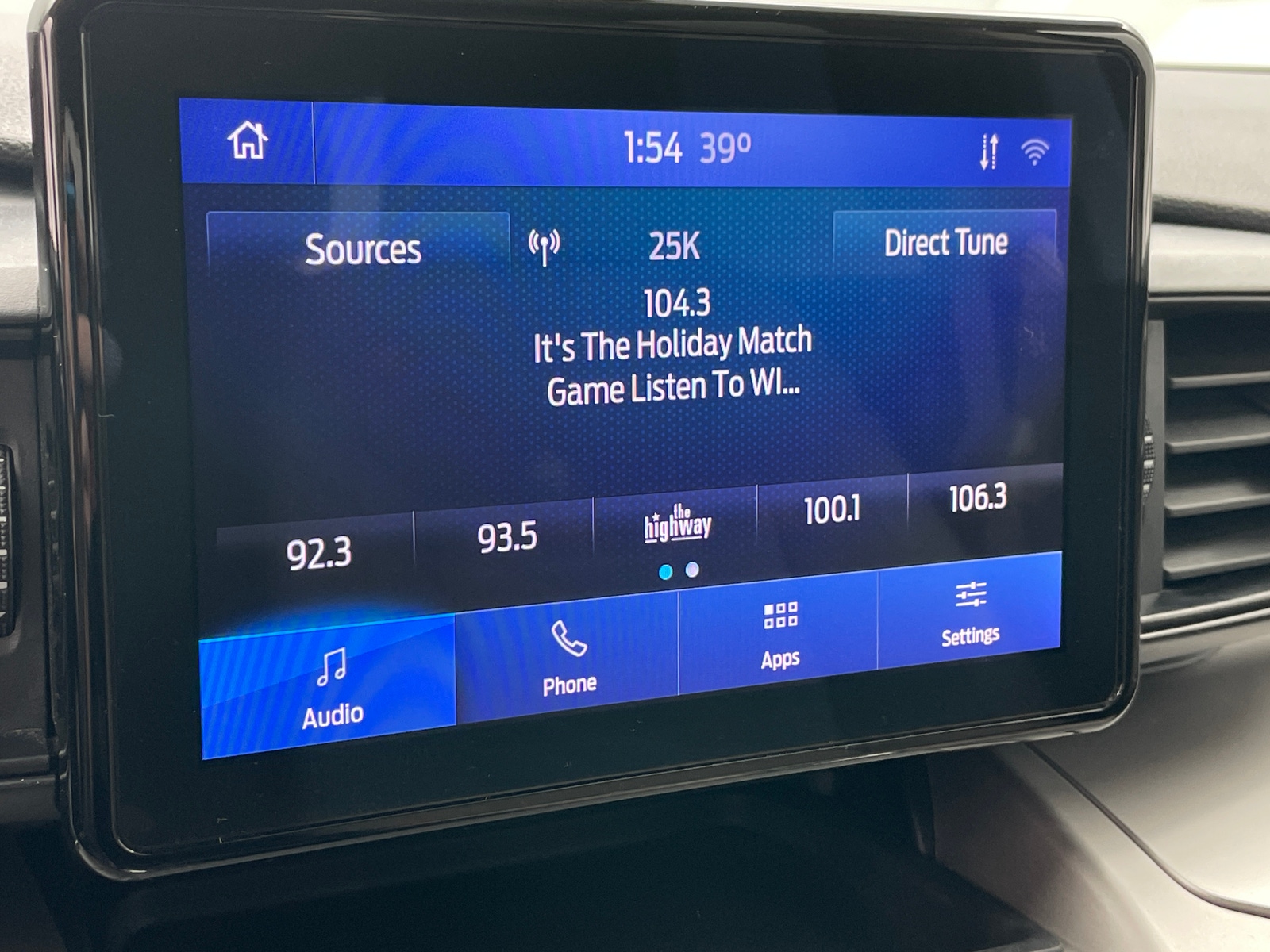 Thumbnail: 2020 Ford Explorer - 4