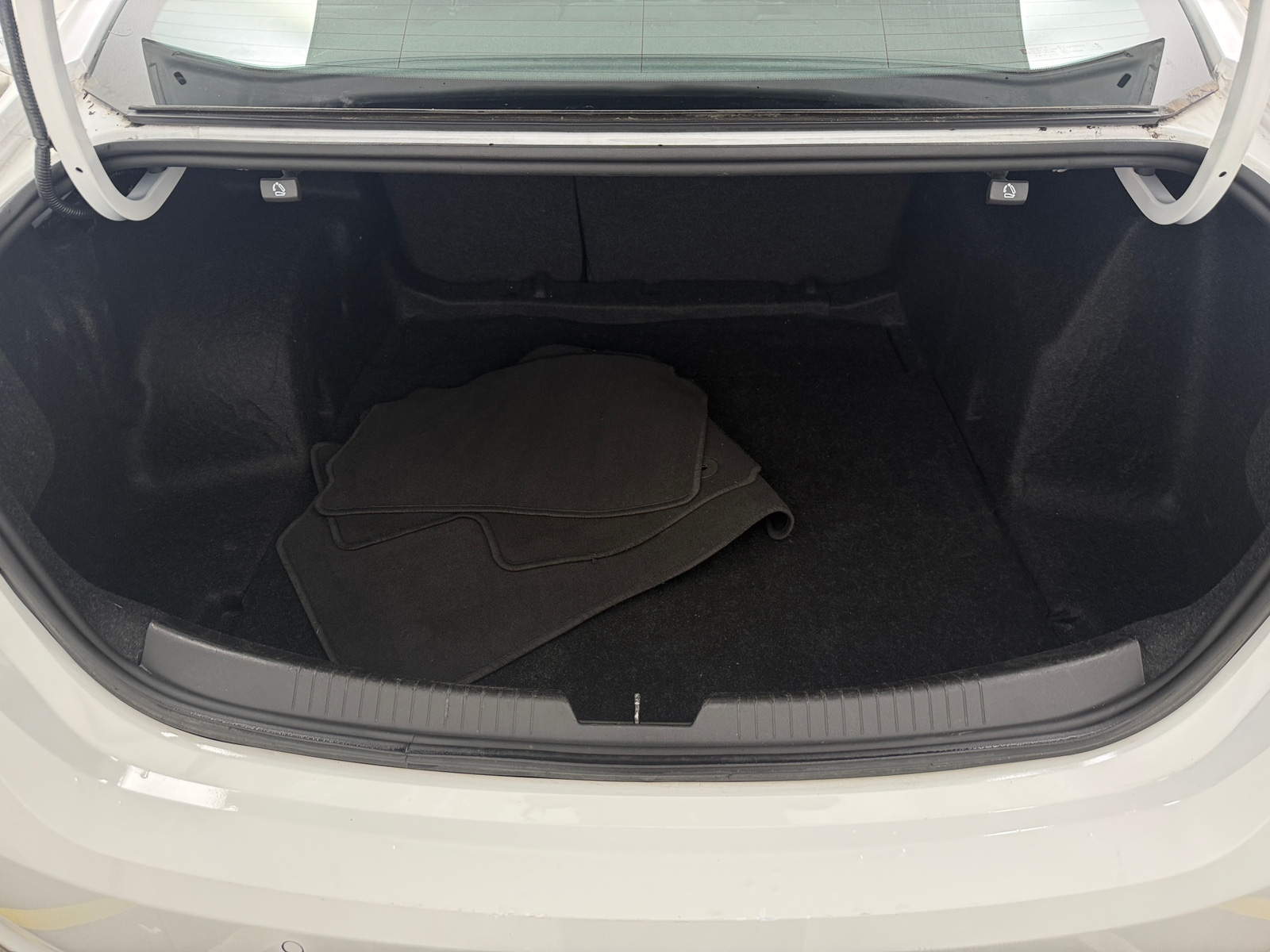 Thumbnail: 2024 Chevrolet Malibu - 7