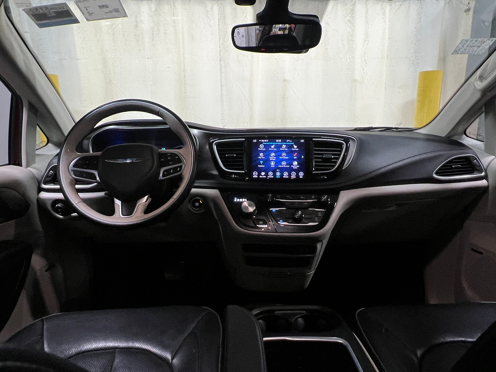 Thumbnail: 2018 Chrysler Pacifica - 2