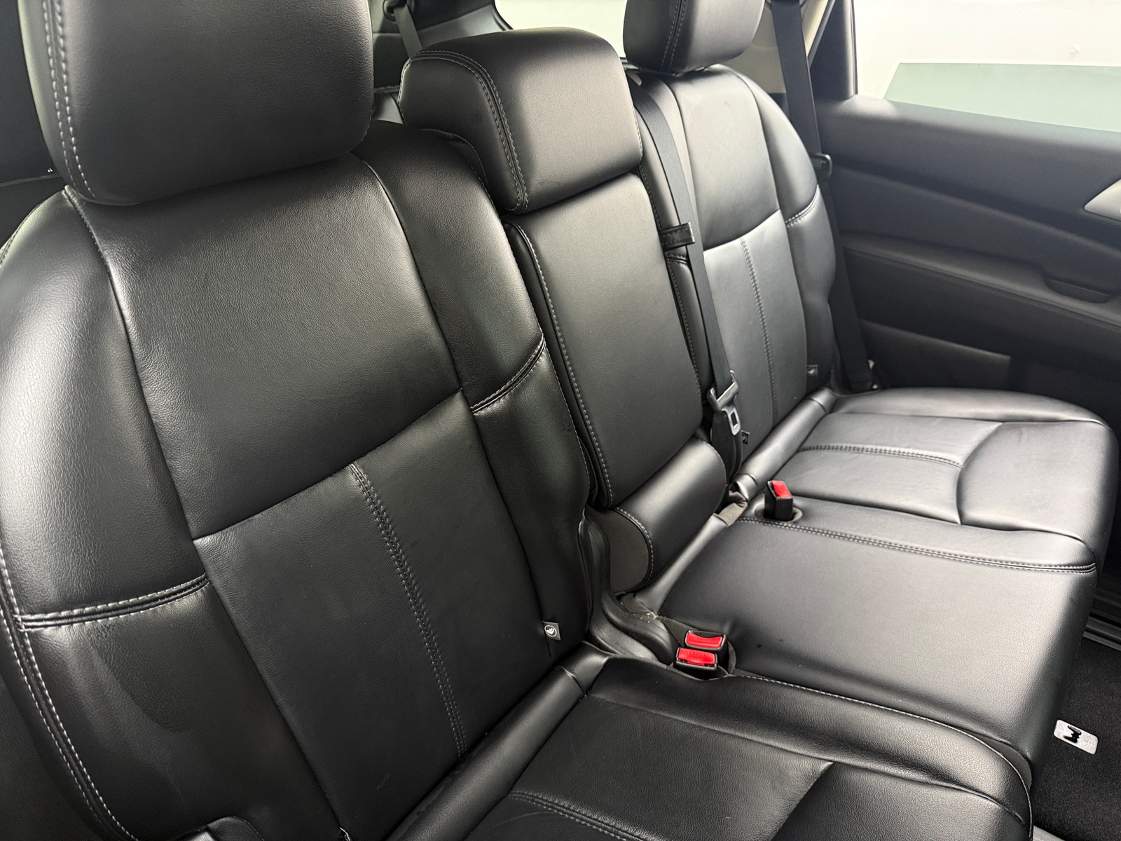 Thumbnail: 2017 Nissan Pathfinder - 5