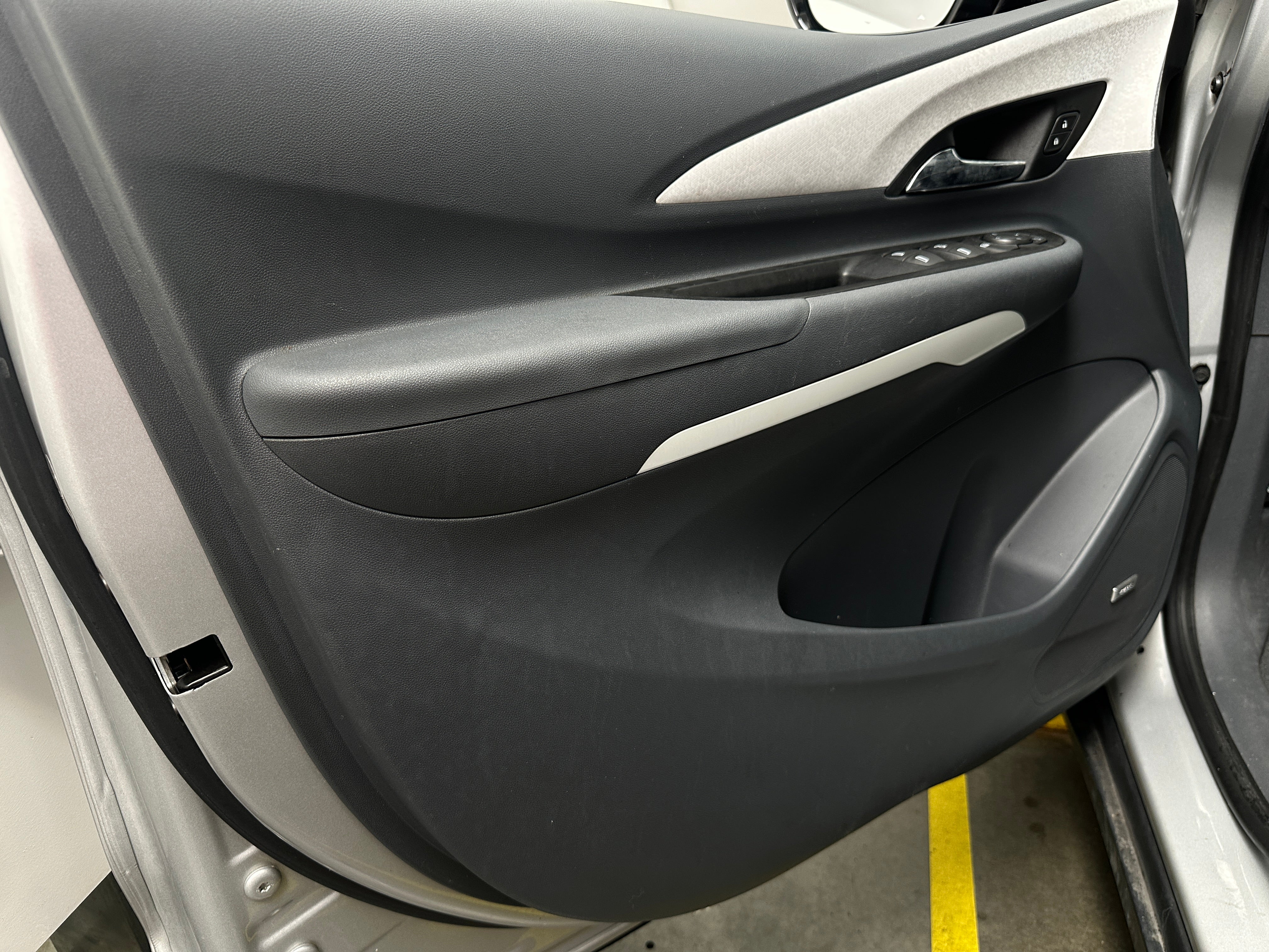 Used 2021 Chevrolet Bolt EV Premier with VIN 1G1FZ6S09M4104803 for sale in Auburn, WA