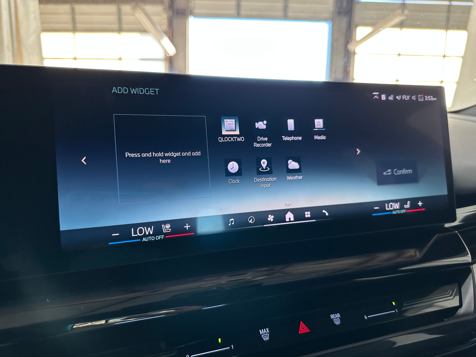 Thumbnail: 2025 BMW 5 Series - 3