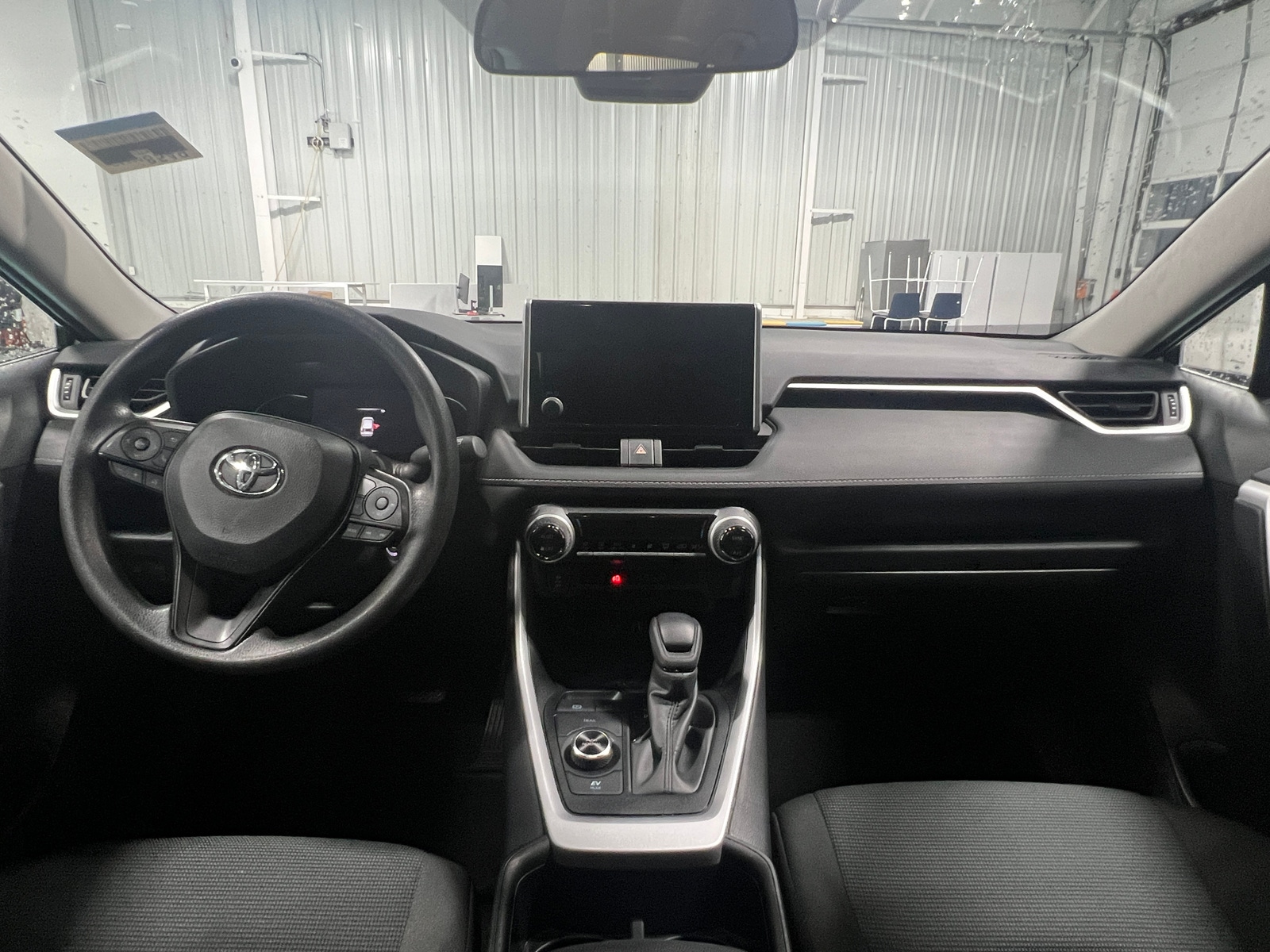 Thumbnail: 2025 Toyota RAV4 - 3