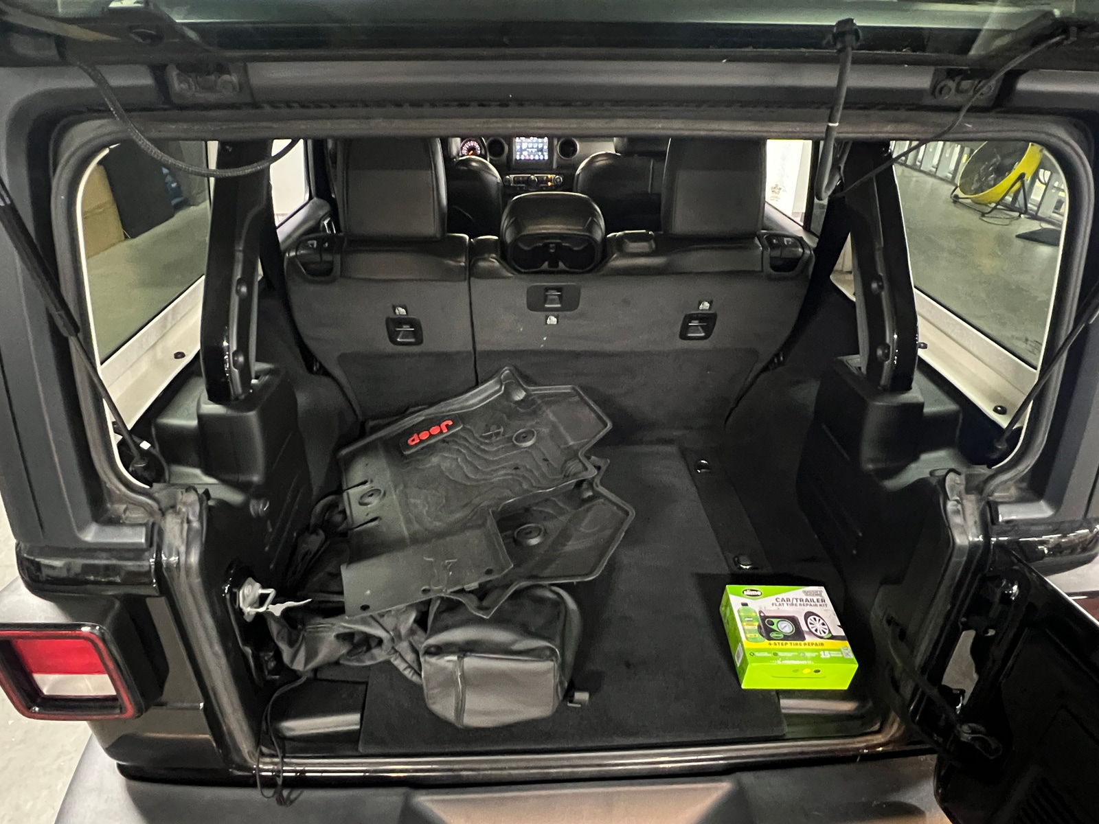 Thumbnail: 2020 Jeep Wrangler - 7