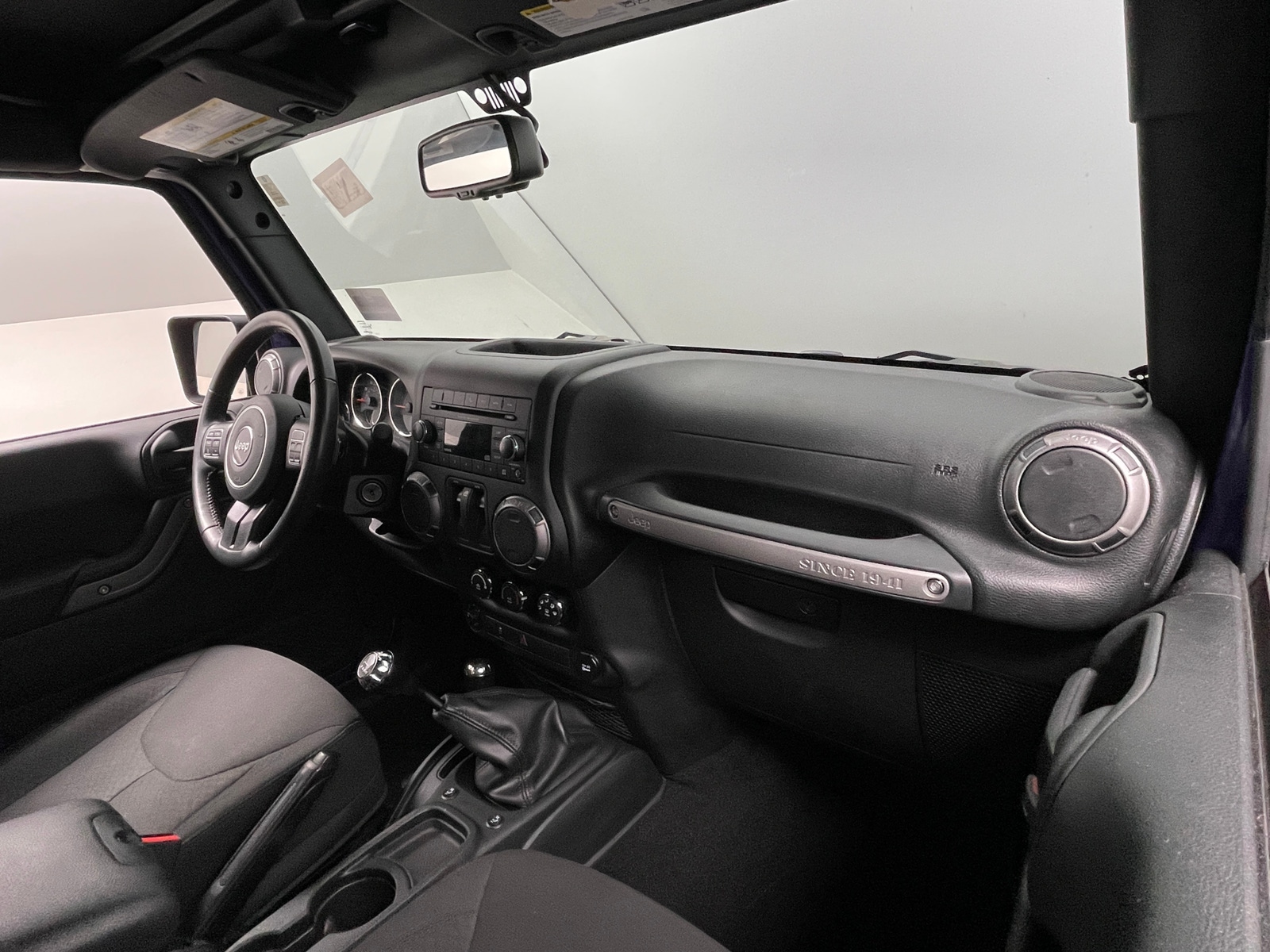 Thumbnail: 2017 Jeep Wrangler - 3