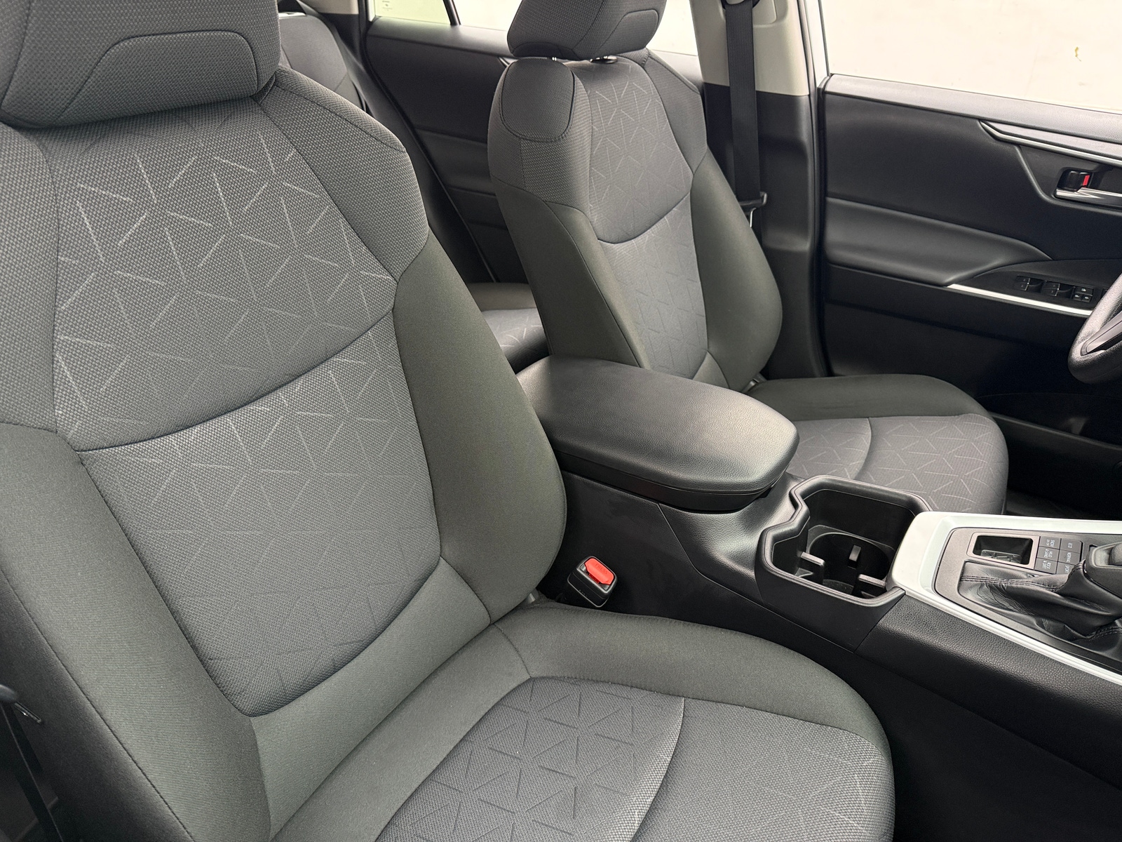 Thumbnail: 2025 Toyota RAV4 - 2