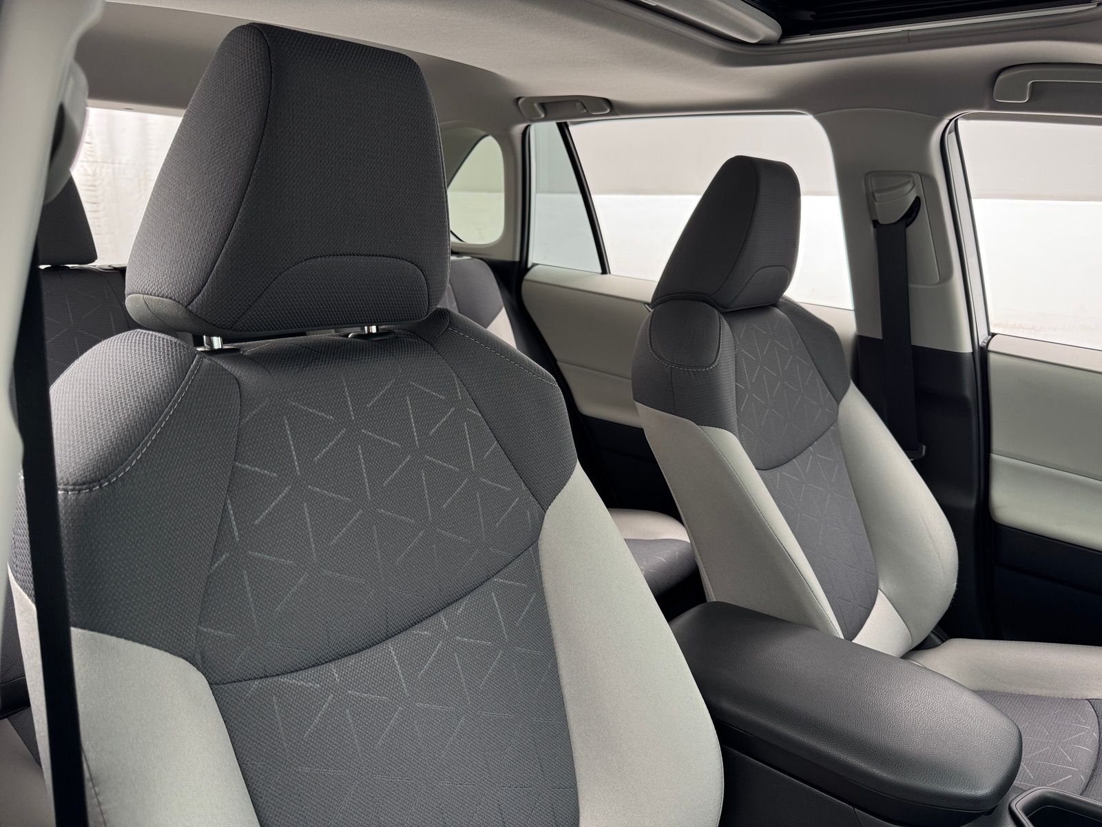 Thumbnail: 2025 Toyota RAV4 - 2