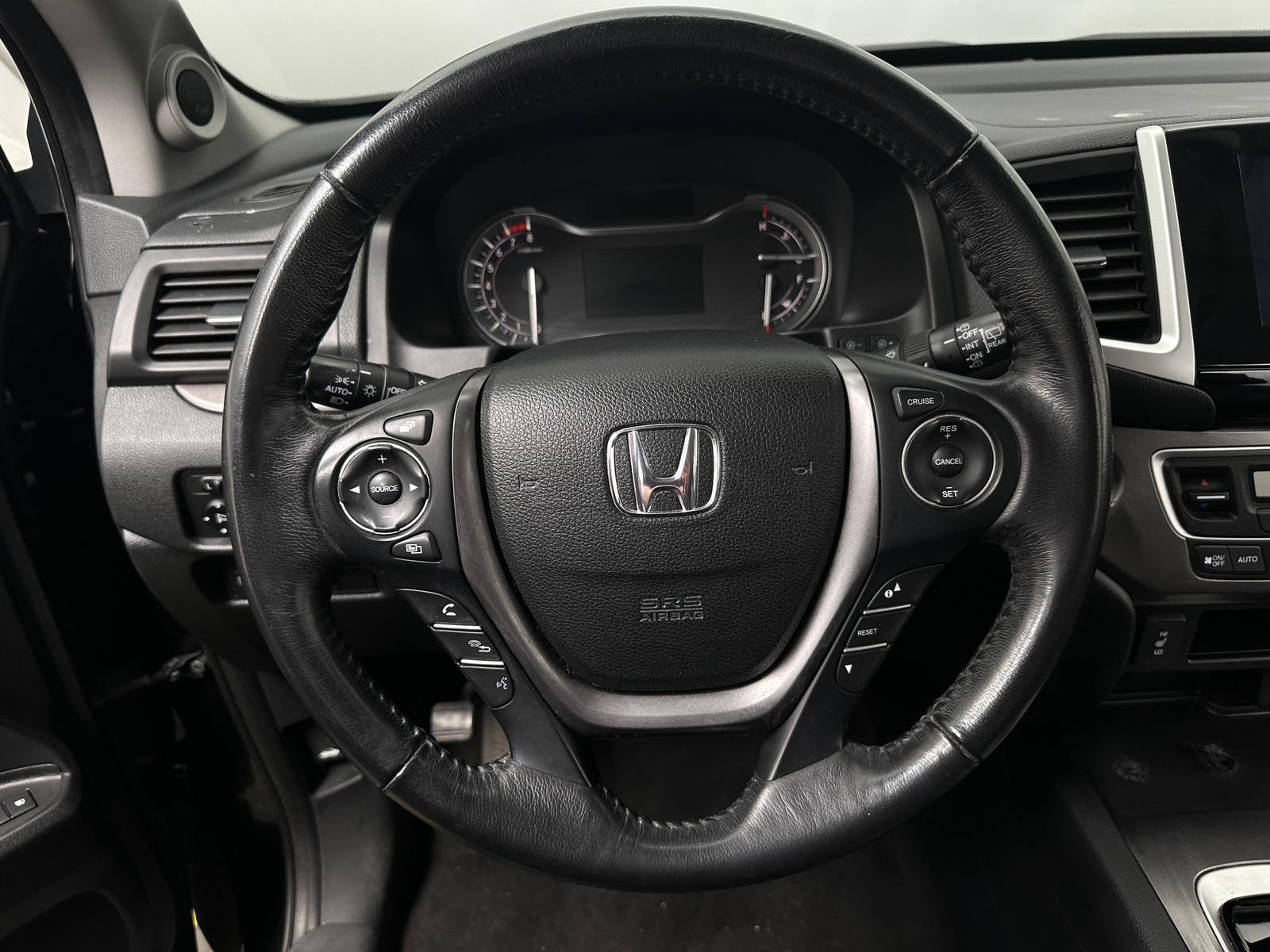 Thumbnail: 2018 Honda Pilot - 4