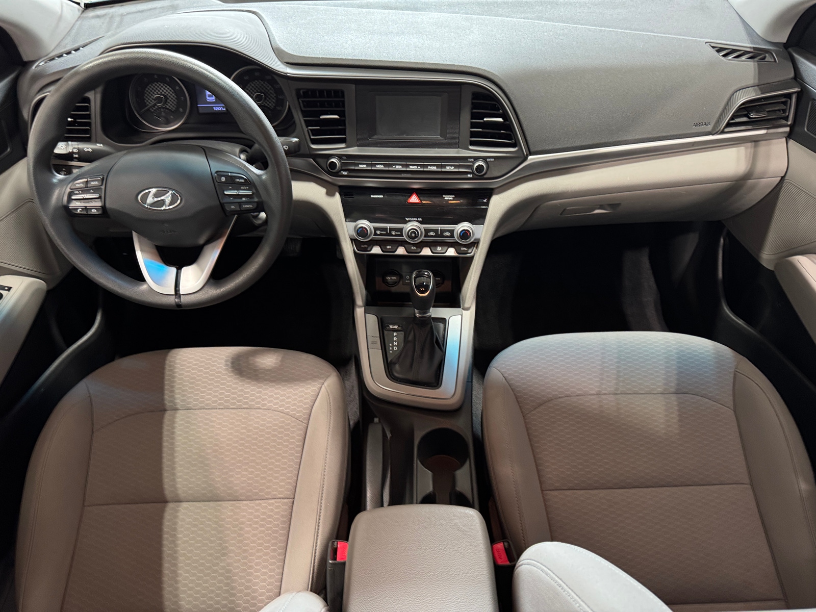 Thumbnail: 2020 Hyundai Elantra - 3