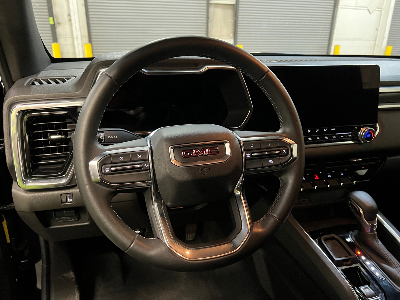 Thumbnail: 2024 GMC Canyon - 5