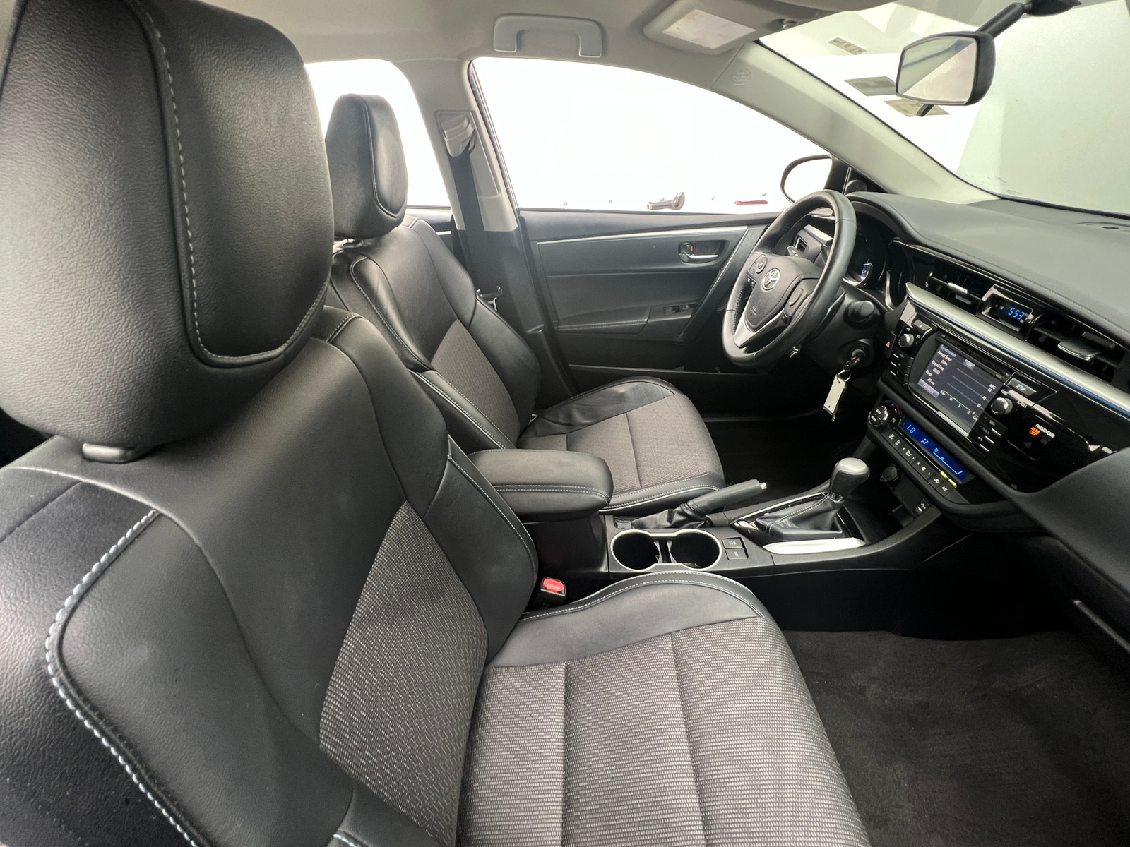 Thumbnail: 2016 Toyota Corolla - 2