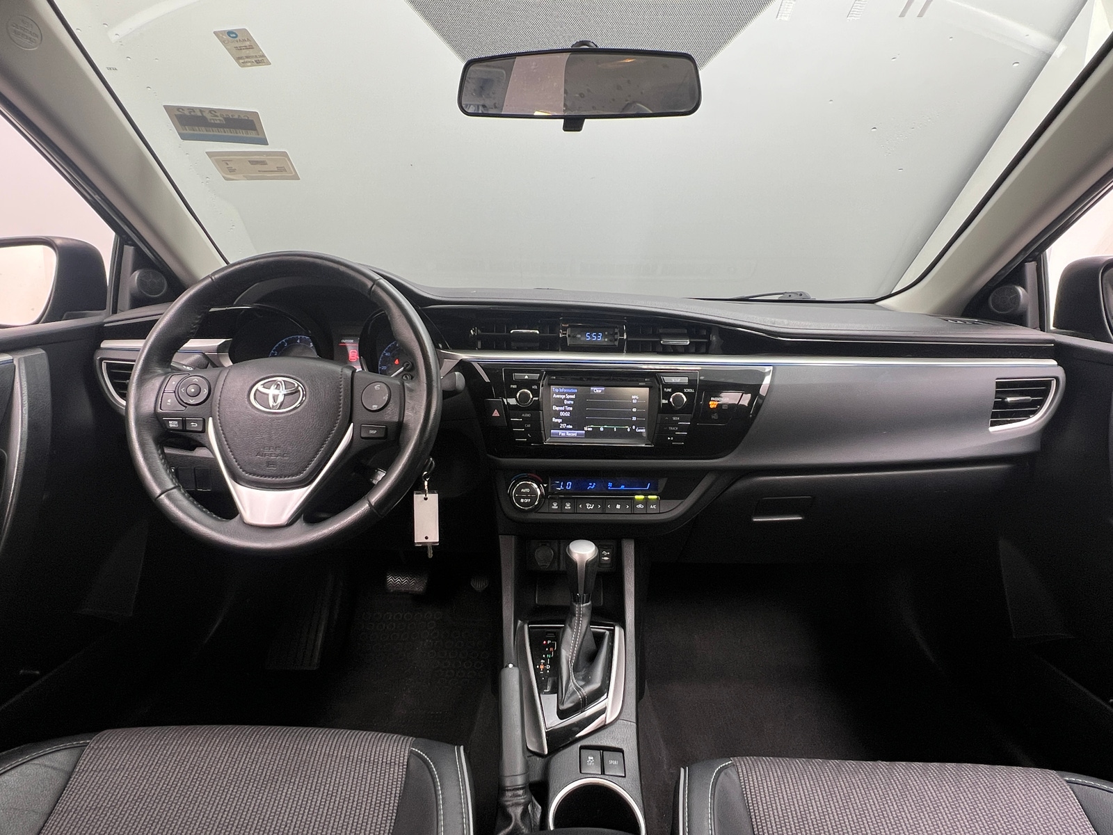 Thumbnail: 2016 Toyota Corolla - 3