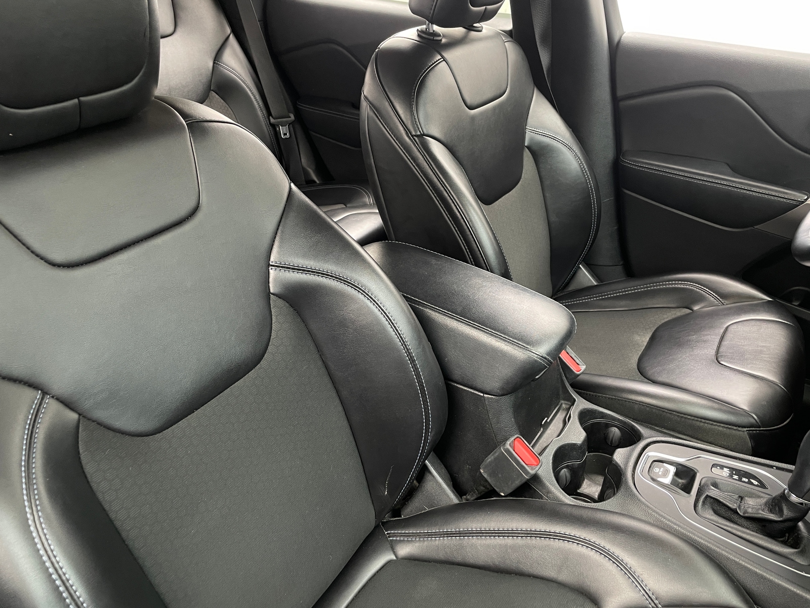 Thumbnail: 2019 Jeep Cherokee - 2