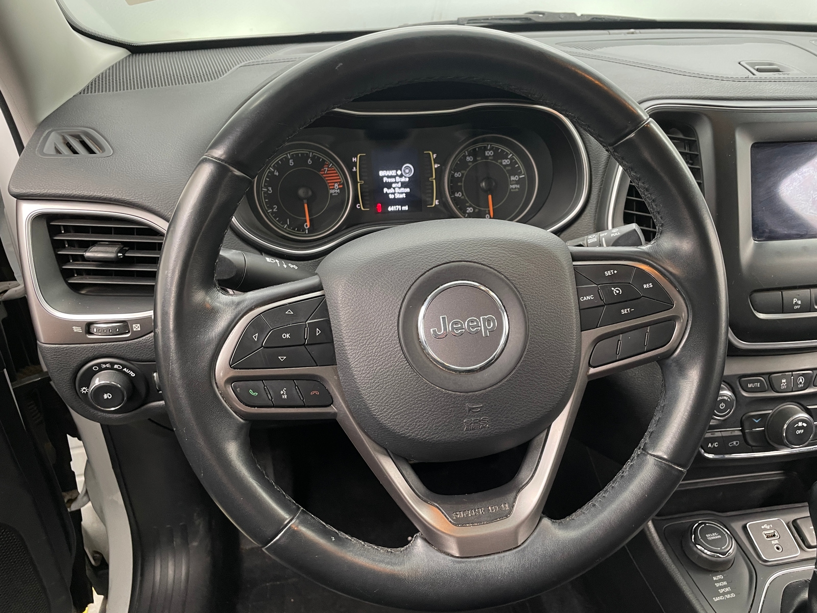 Thumbnail: 2019 Jeep Cherokee - 5