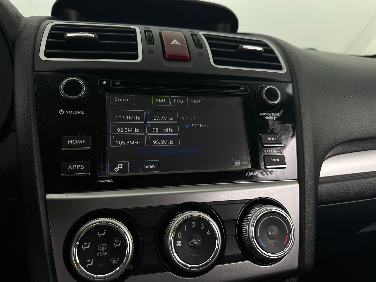 Thumbnail: 2017 Subaru Crosstrek - 4