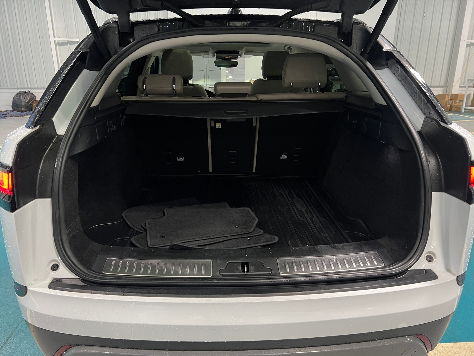 Thumbnail: 2019 Land Rover Range Rover Velar - 6