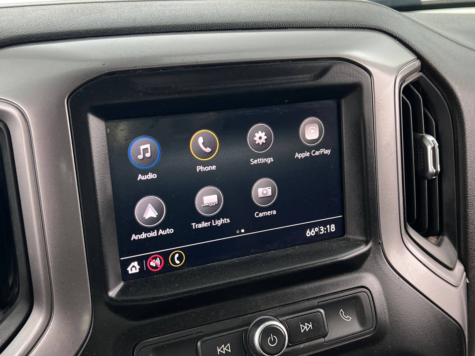 Thumbnail: 2020 Chevrolet Silverado 1500 - 3