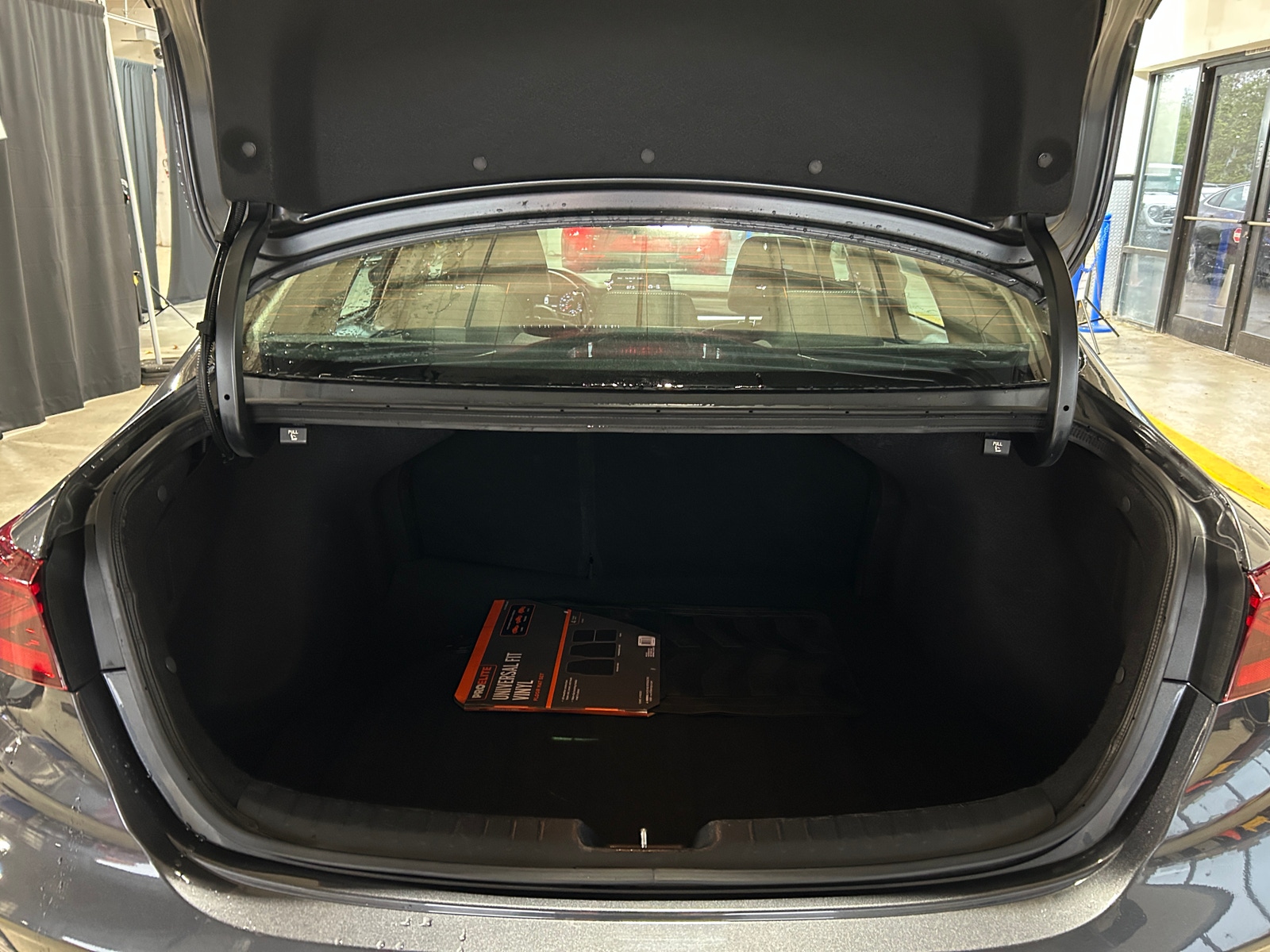 Thumbnail: 2024 Kia Forte - 7