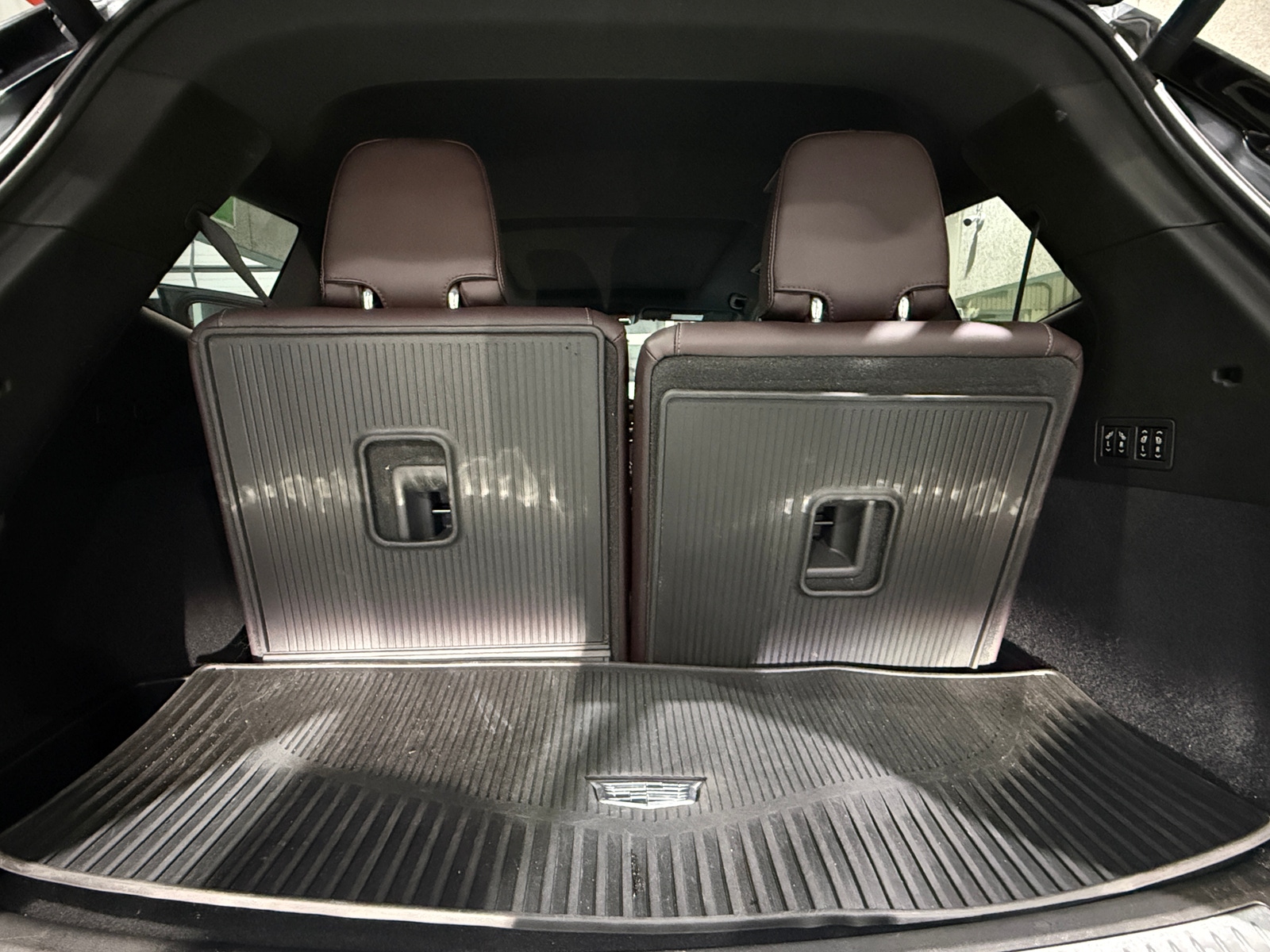 Thumbnail: 2020 Cadillac XT6 - 6