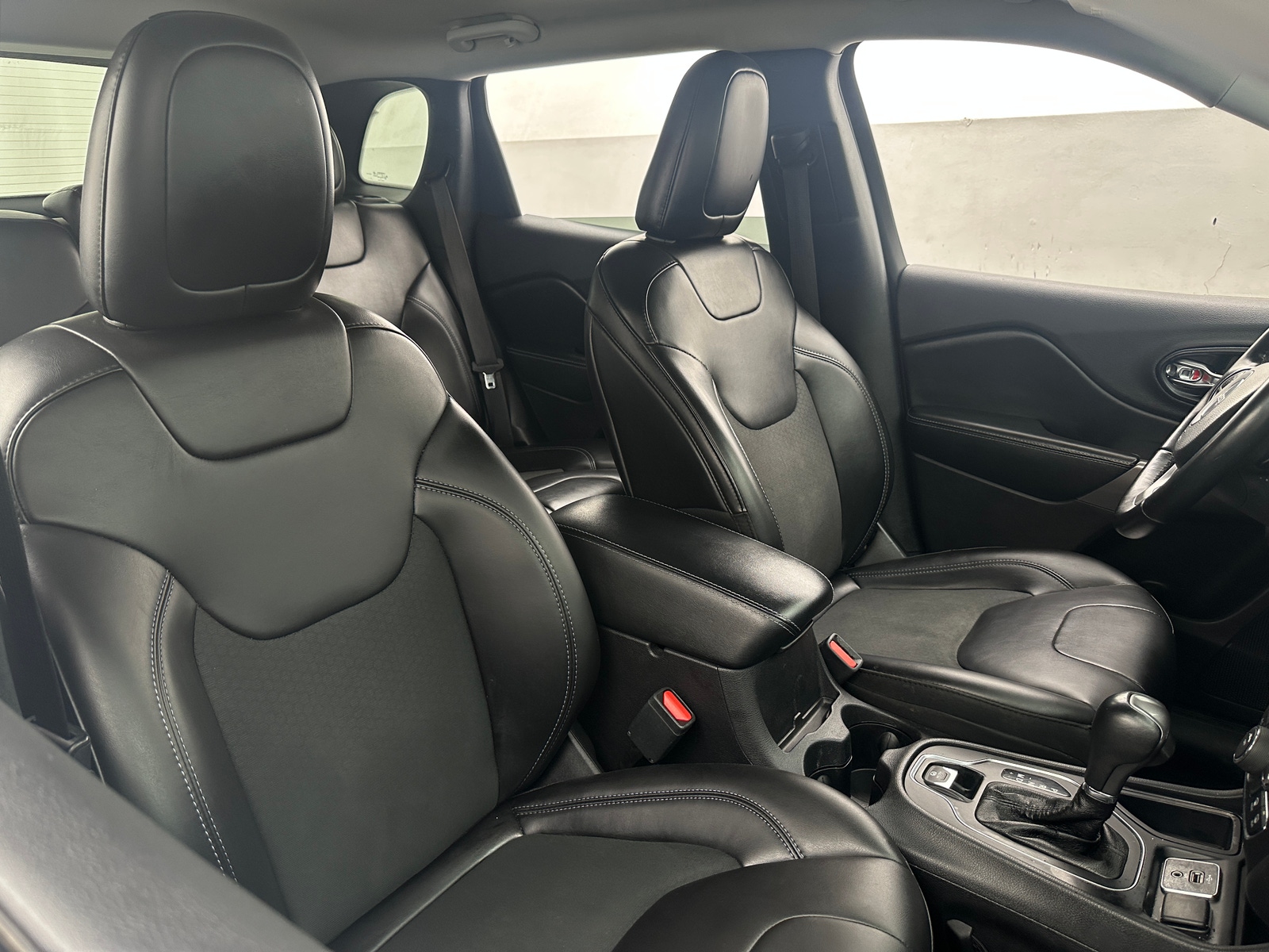 Thumbnail: 2019 Jeep Cherokee - 2