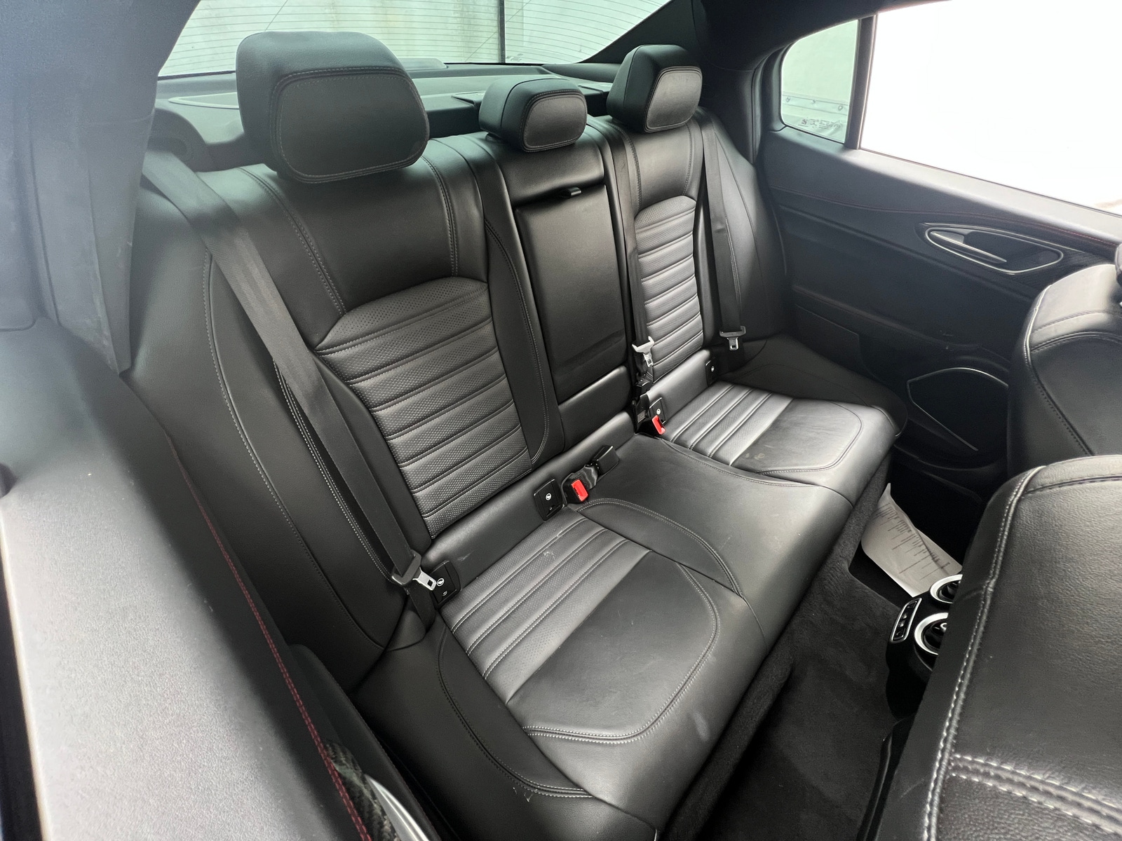 Thumbnail: 2023 Alfa Romeo Giulia - 5