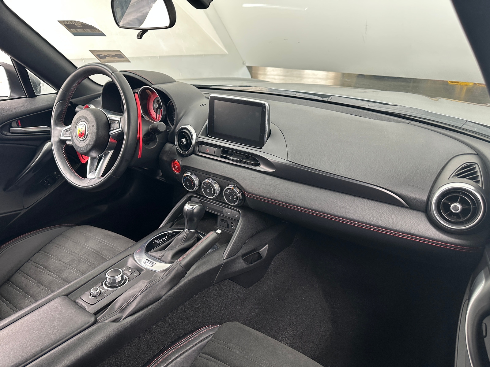 Thumbnail: 2017 Fiat 124 Spider - 2