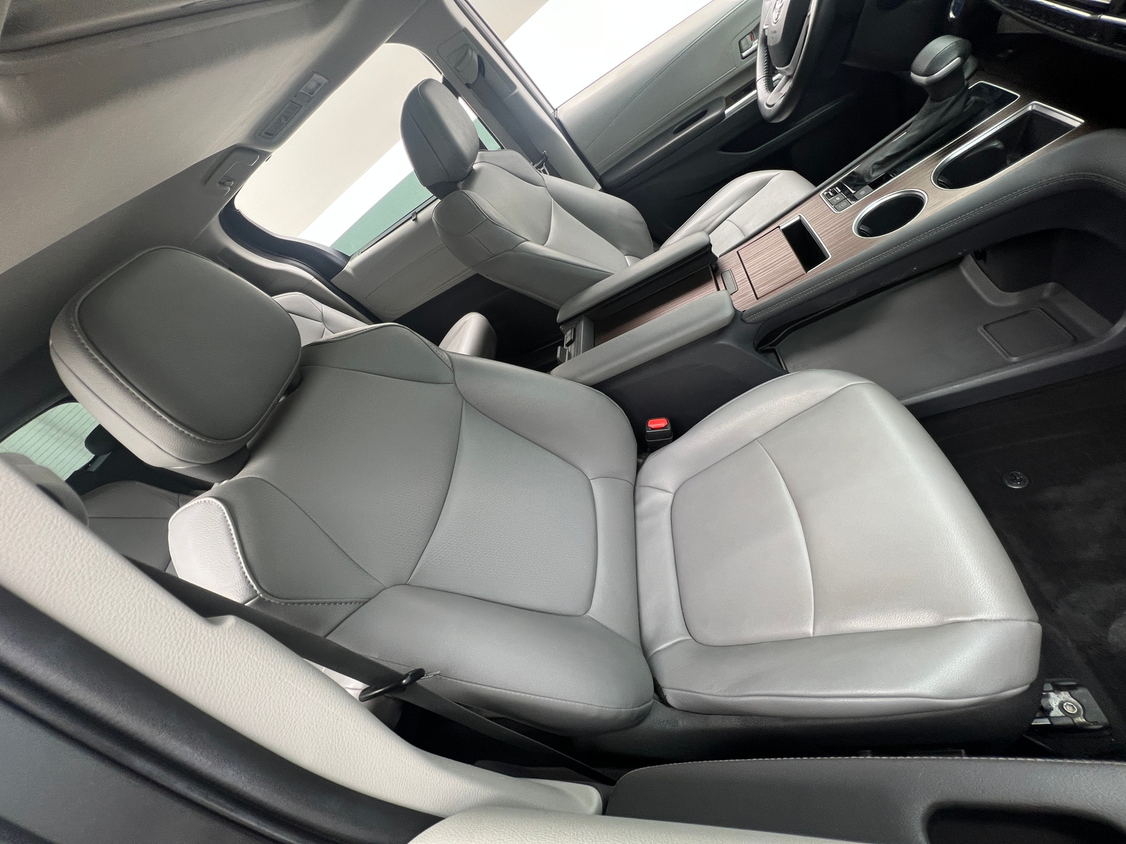 Thumbnail: 2022 Toyota Sienna - 2