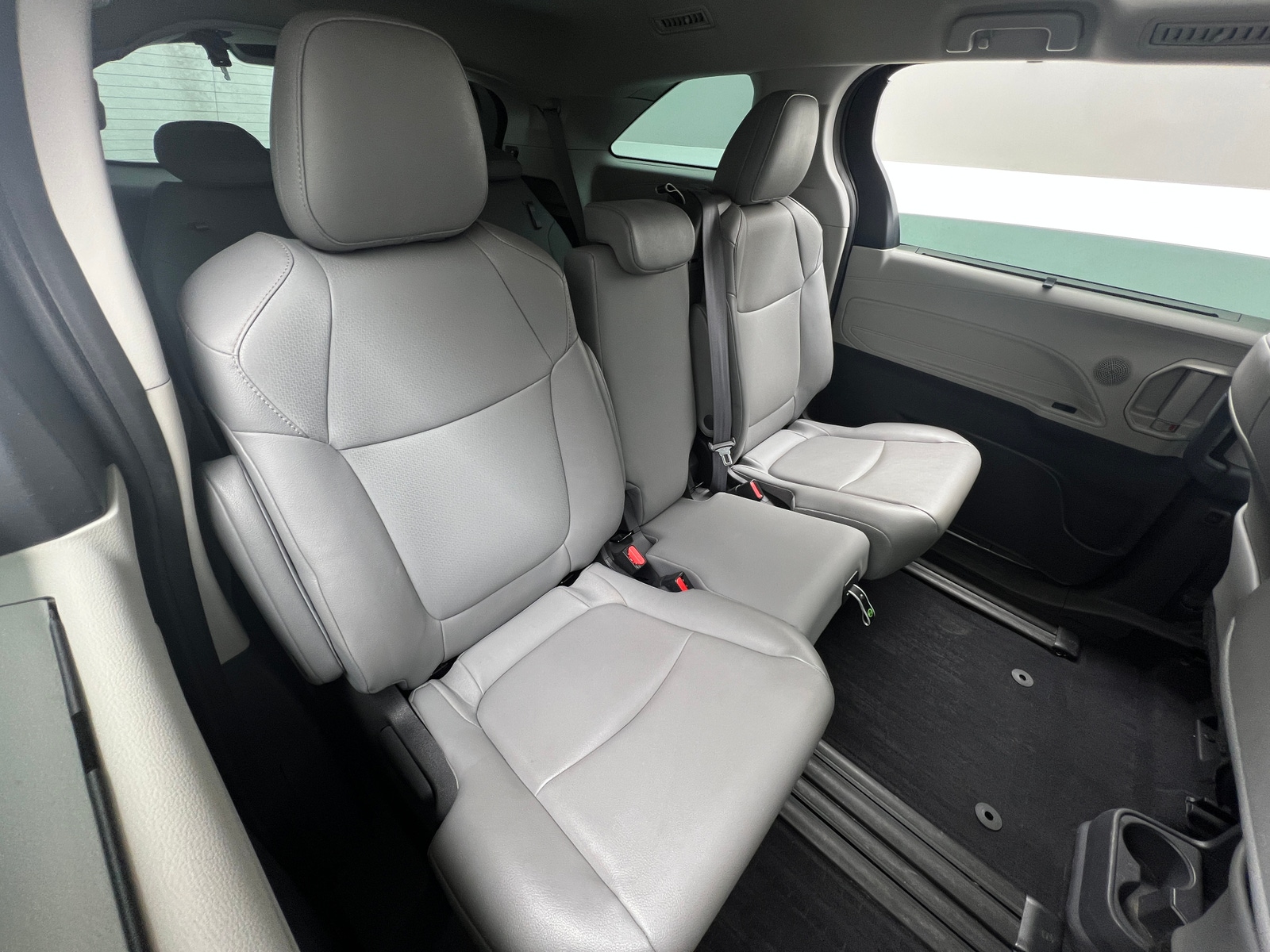 Thumbnail: 2022 Toyota Sienna - 6