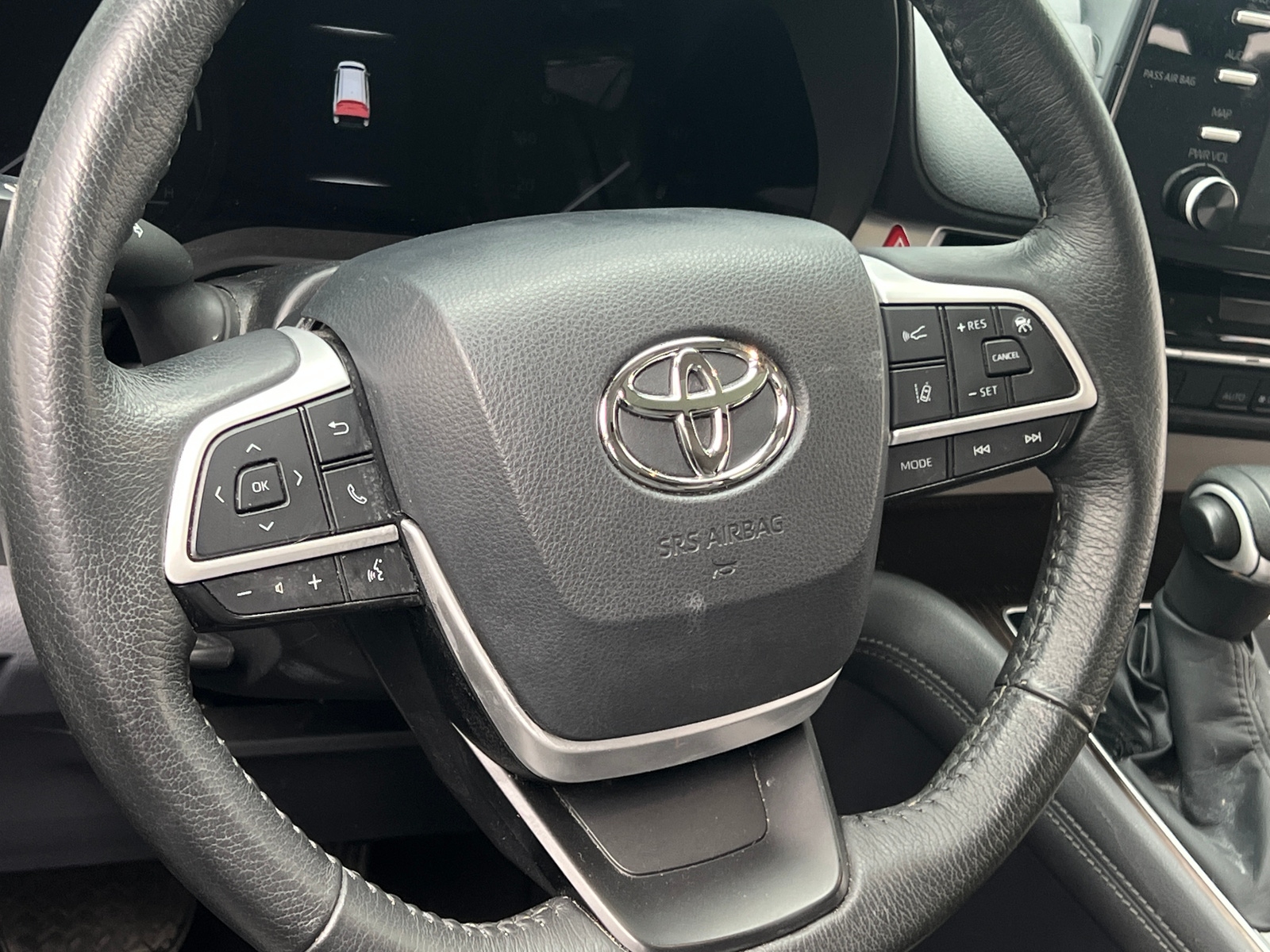 Thumbnail: 2022 Toyota Sienna - 5